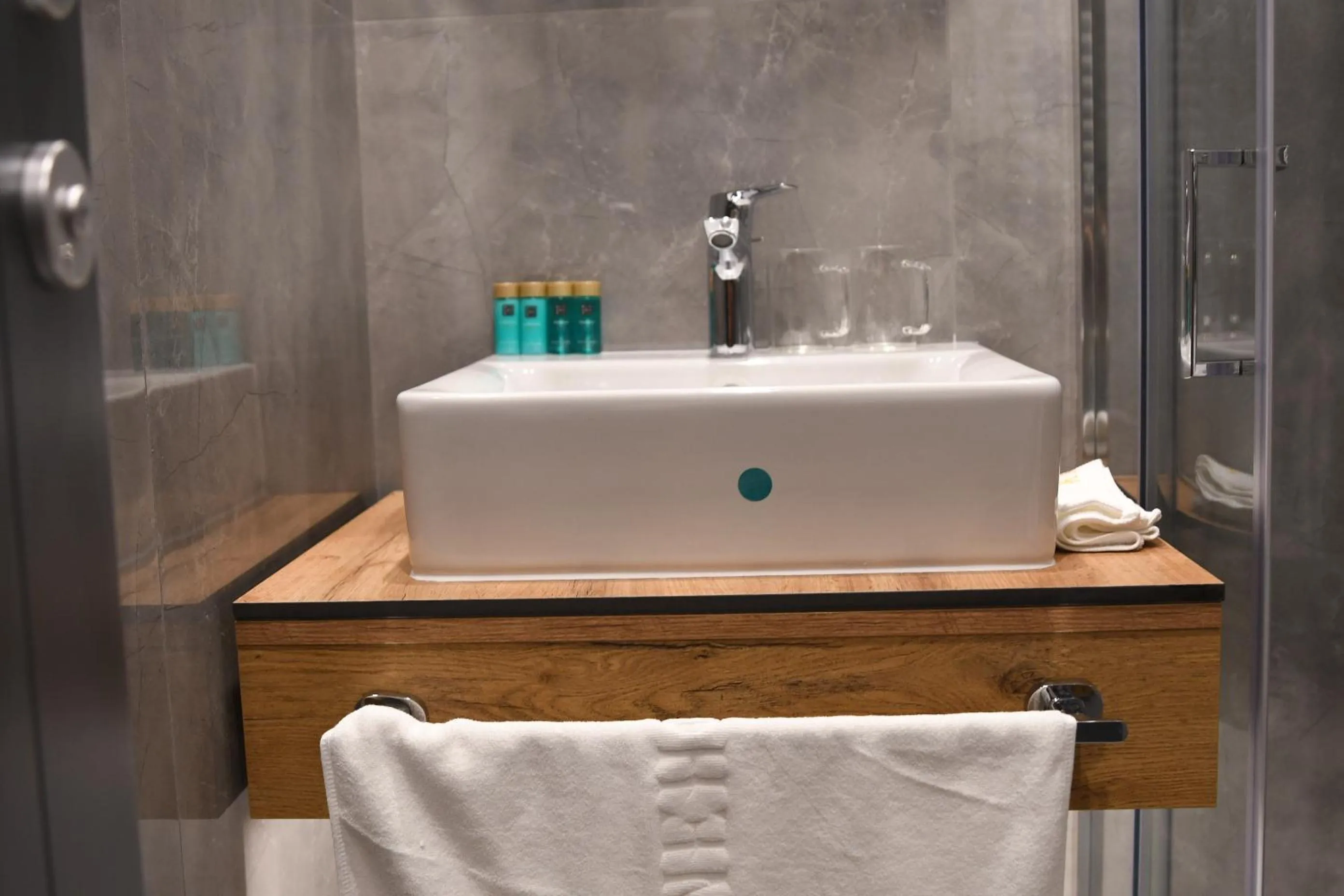 Bathroom in KAME HOTEL BELGRADE,贝尔格莱德凯美酒店