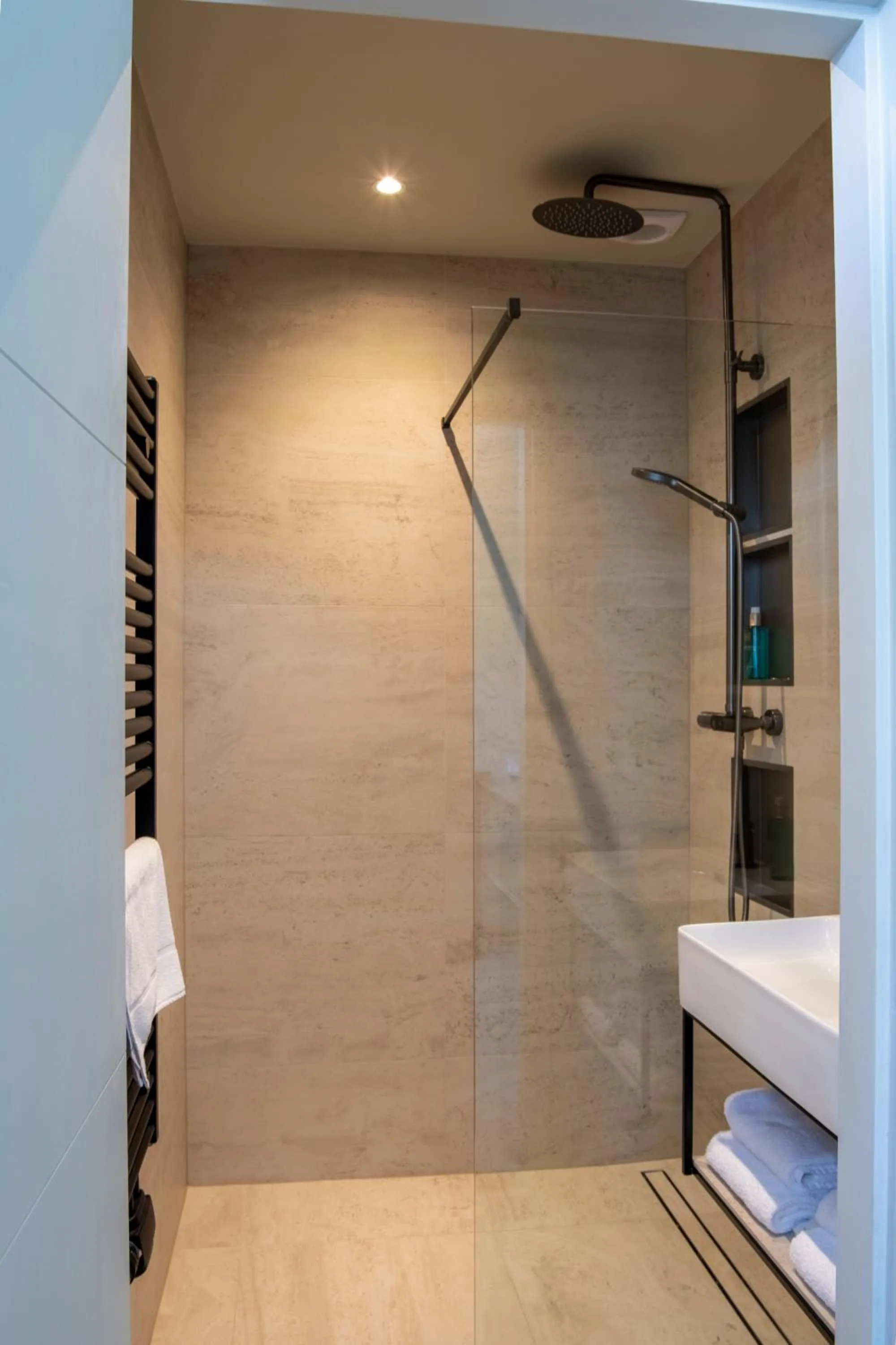 Shower in Boutique Hotel Herbergh Amsterdam Airport FREE PARKING