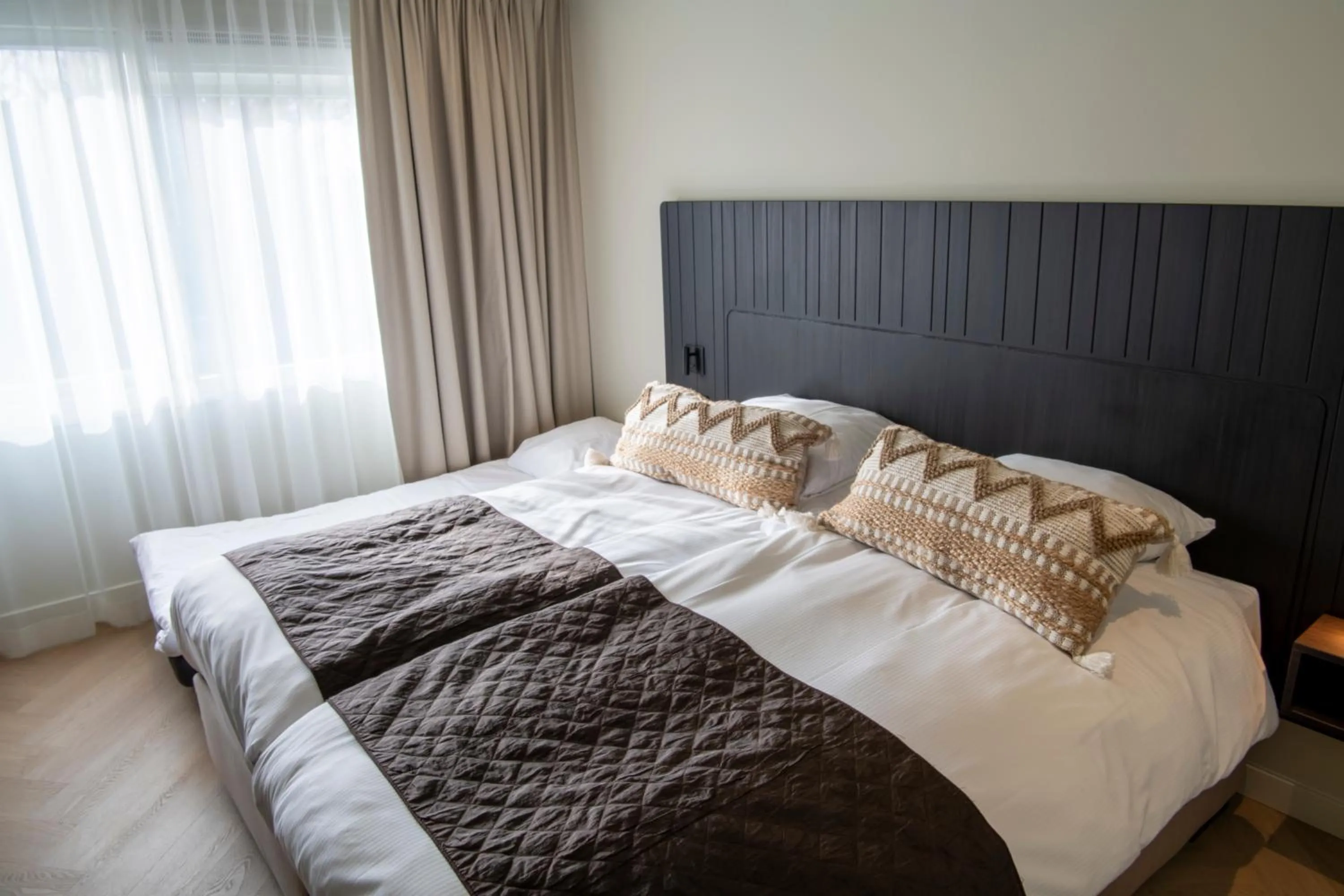 Bed in Boutique Hotel Herbergh Amsterdam Airport FREE PARKING