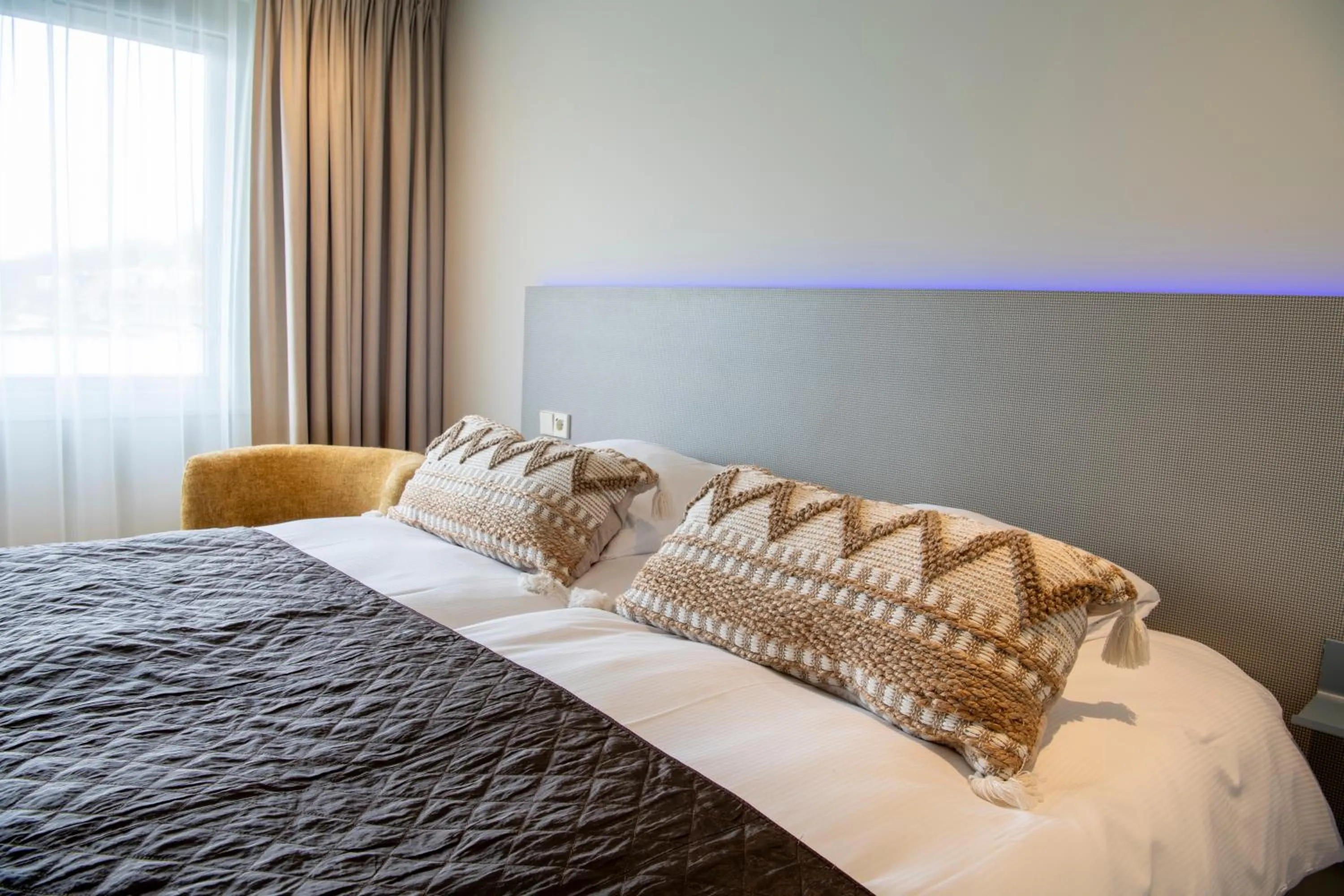 Bed in Boutique Hotel Herbergh Amsterdam Airport FREE PARKING