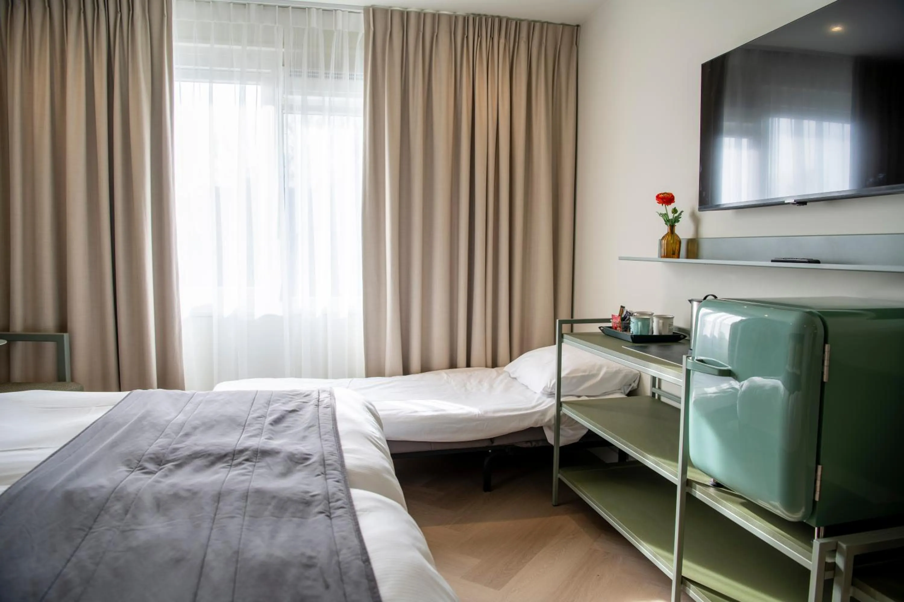 Bed in Boutique Hotel Herbergh Amsterdam Airport FREE PARKING