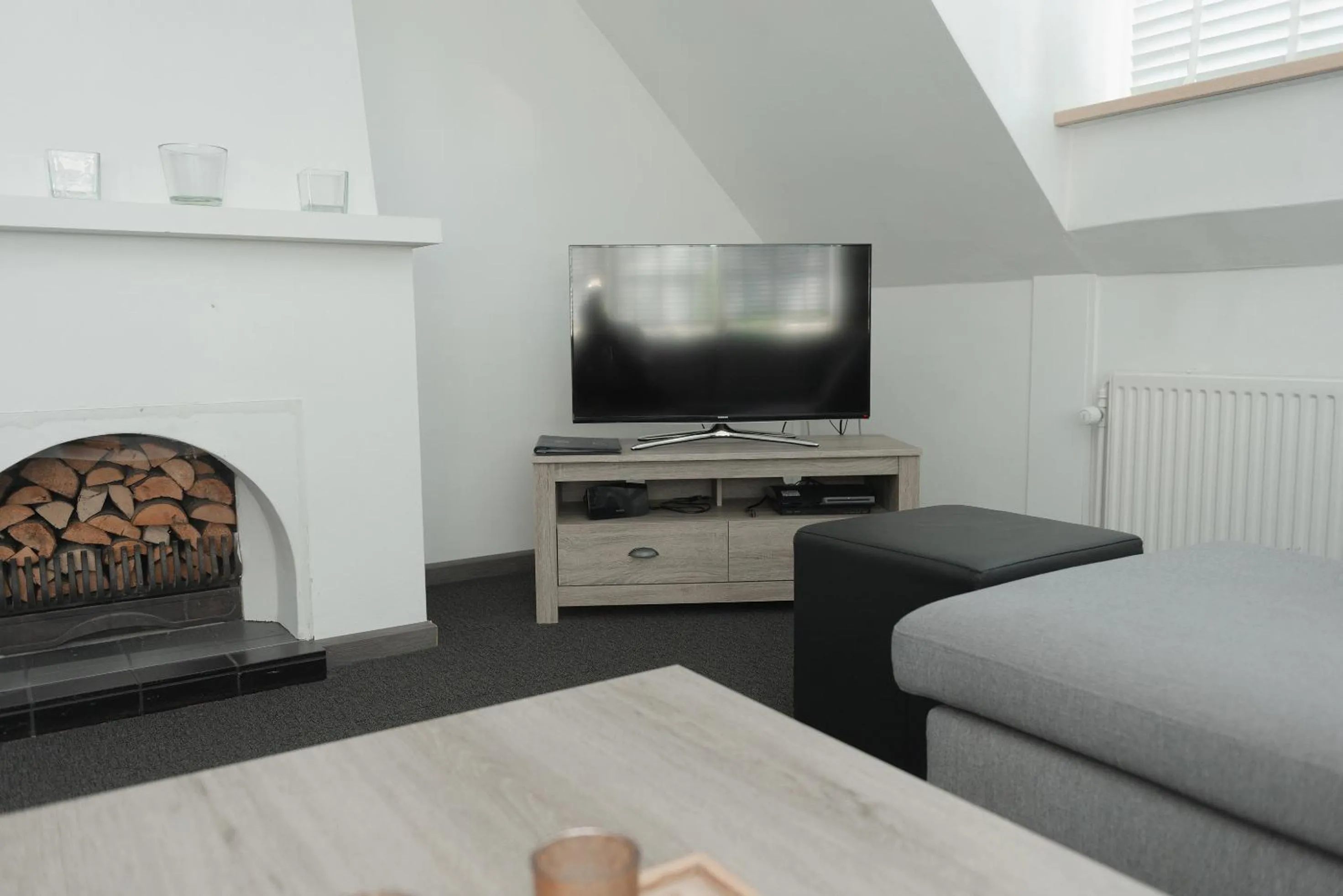 TV and multimedia in Boutique Hotel Herbergh Amsterdam Airport FREE PARKING