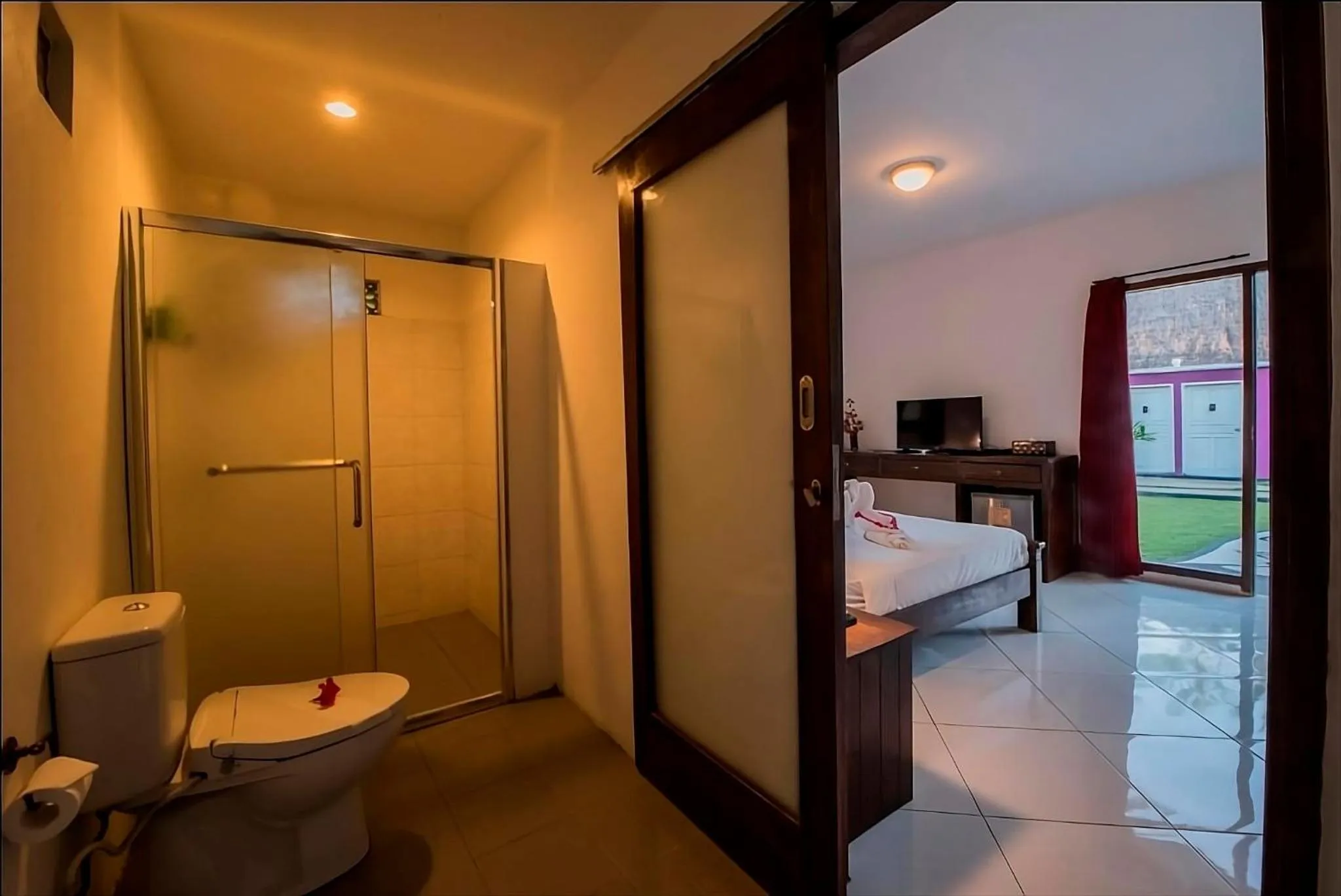 Shower, Bed in Bel Air Resort