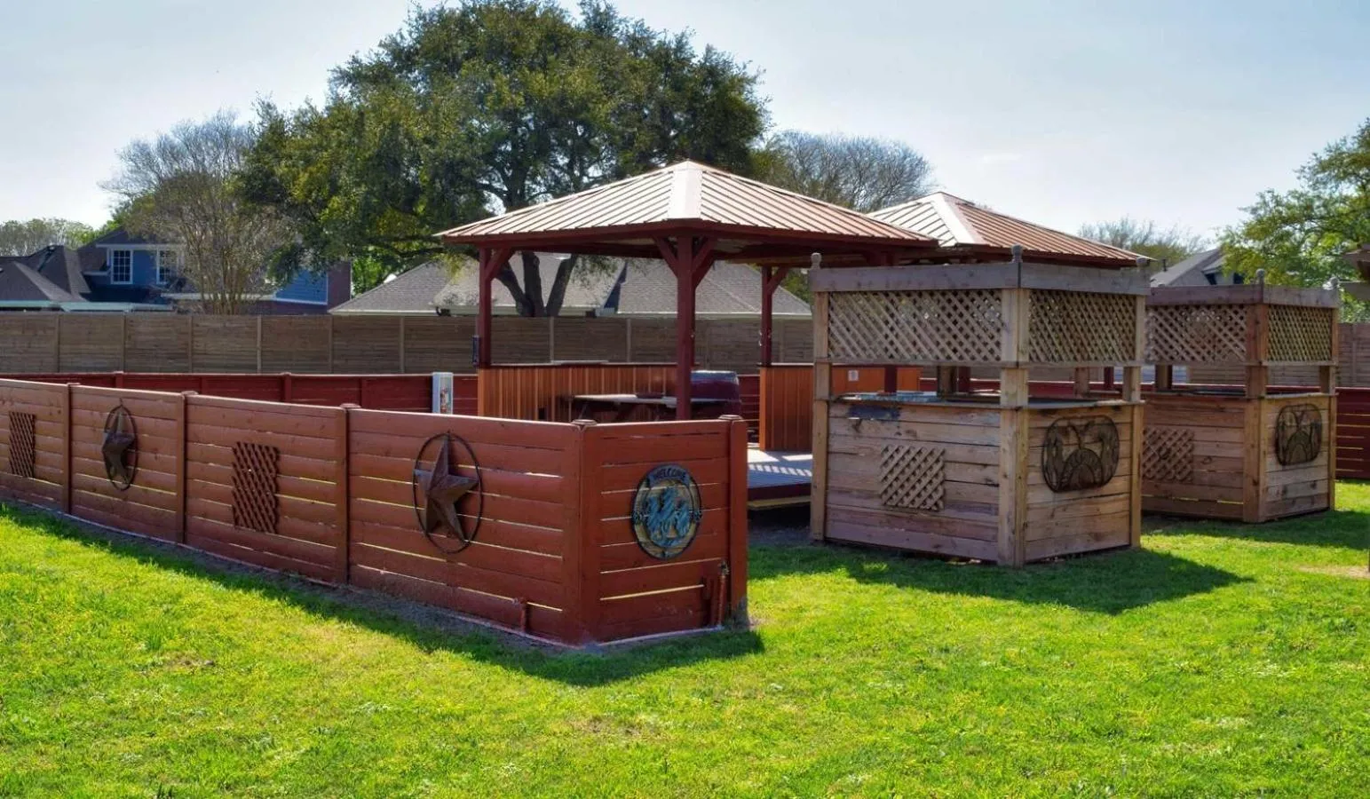 Super 8 by Wyndham Victoria/North/Mall Area