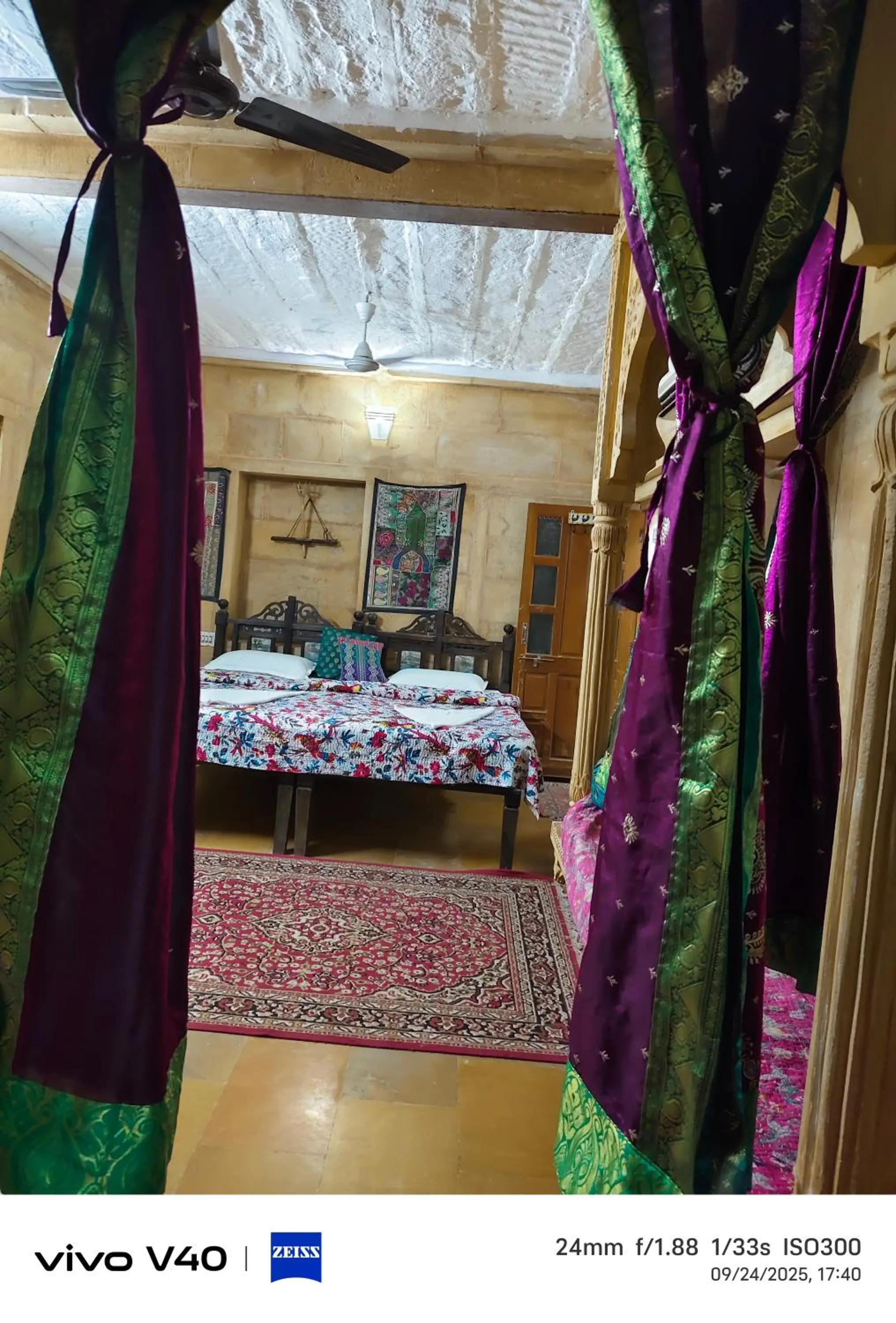 Bed in Hotel Oasis Haveli Jaisalmer
