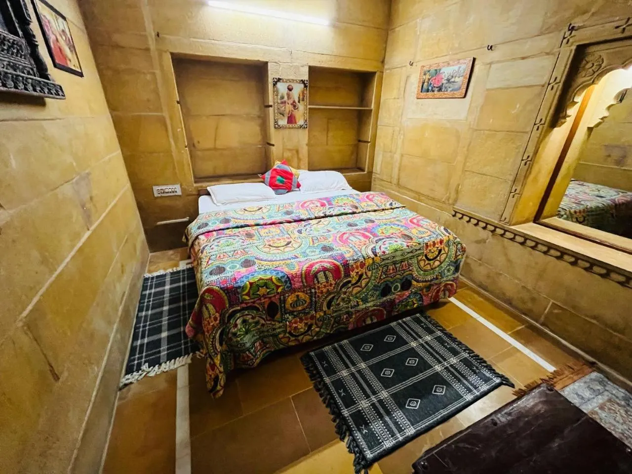 Bed in Hotel Oasis Haveli Jaisalmer