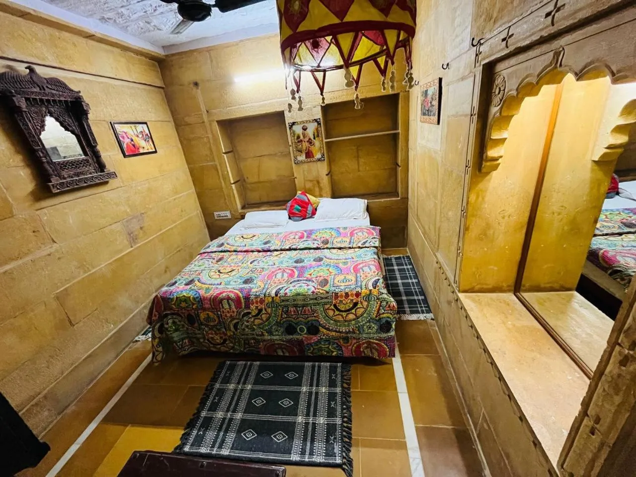 Bed in Hotel Oasis Haveli Jaisalmer
