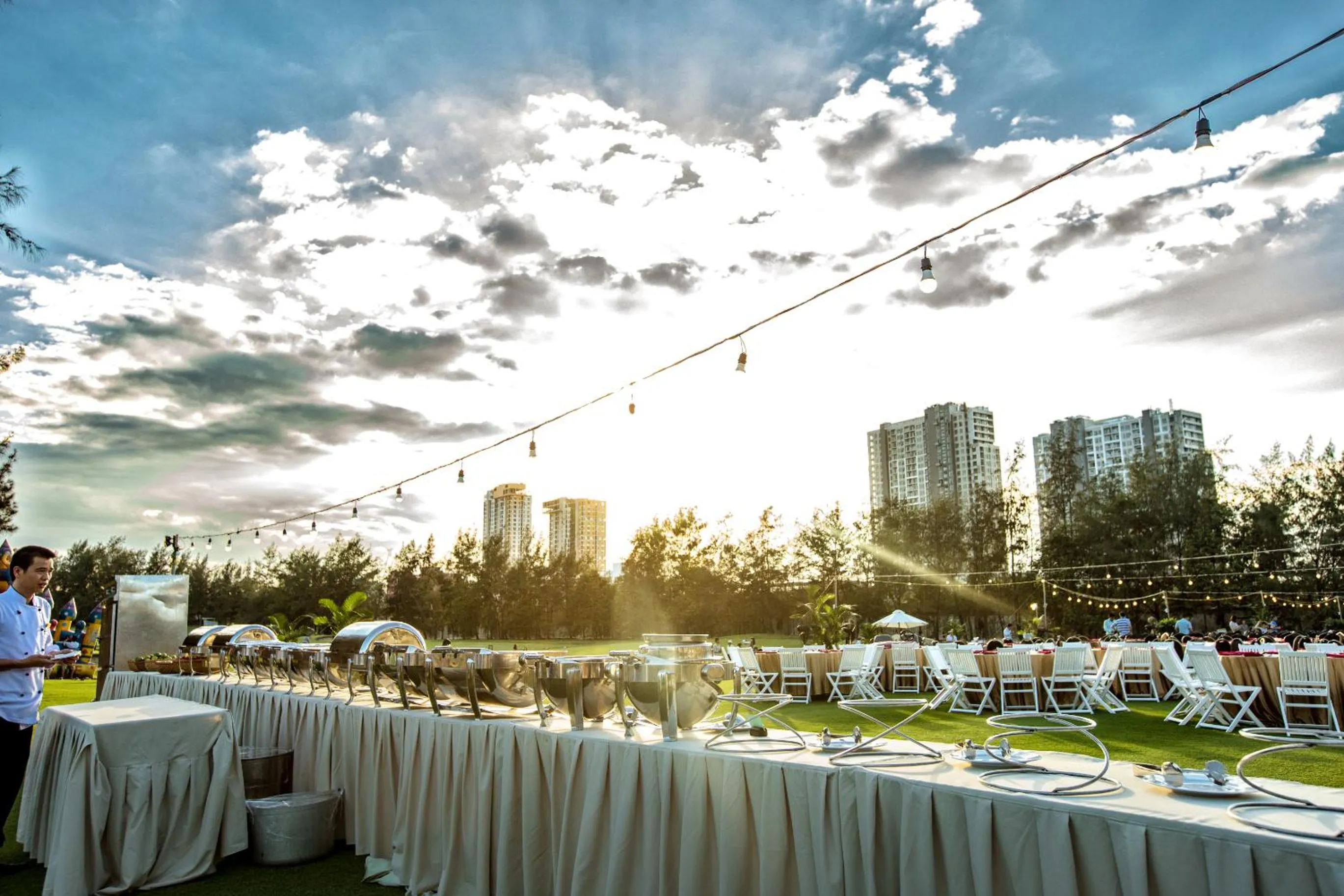 Restaurant/places to eat in Montgomerie Links Hotel & Villas