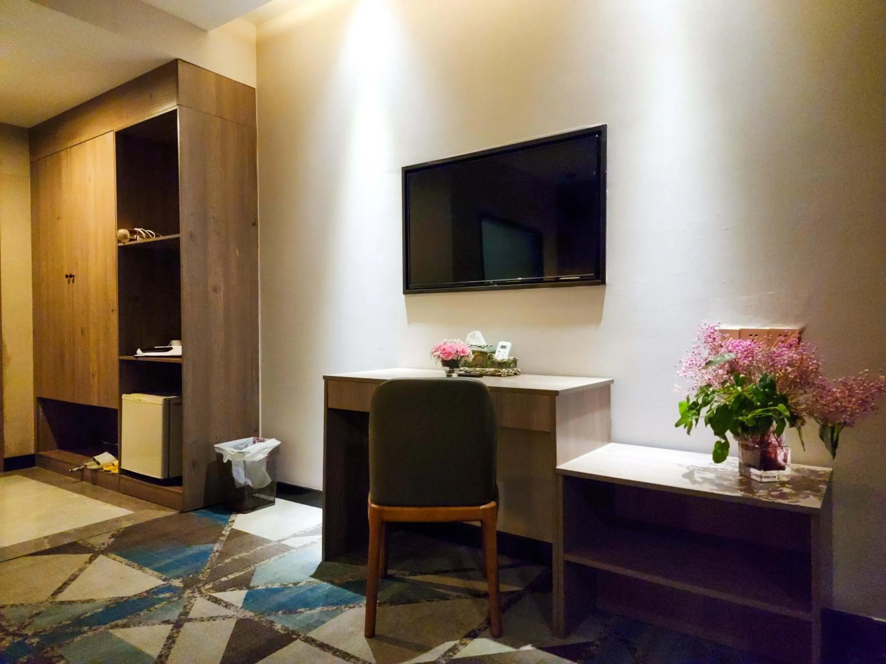 Bedroom in Sunshine Hotel