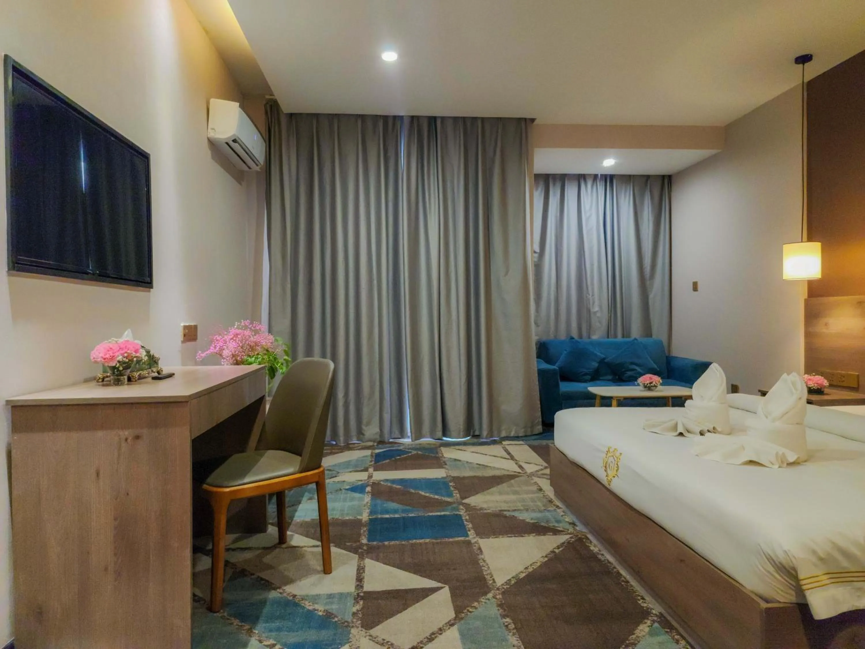 Bedroom in Sunshine Hotel