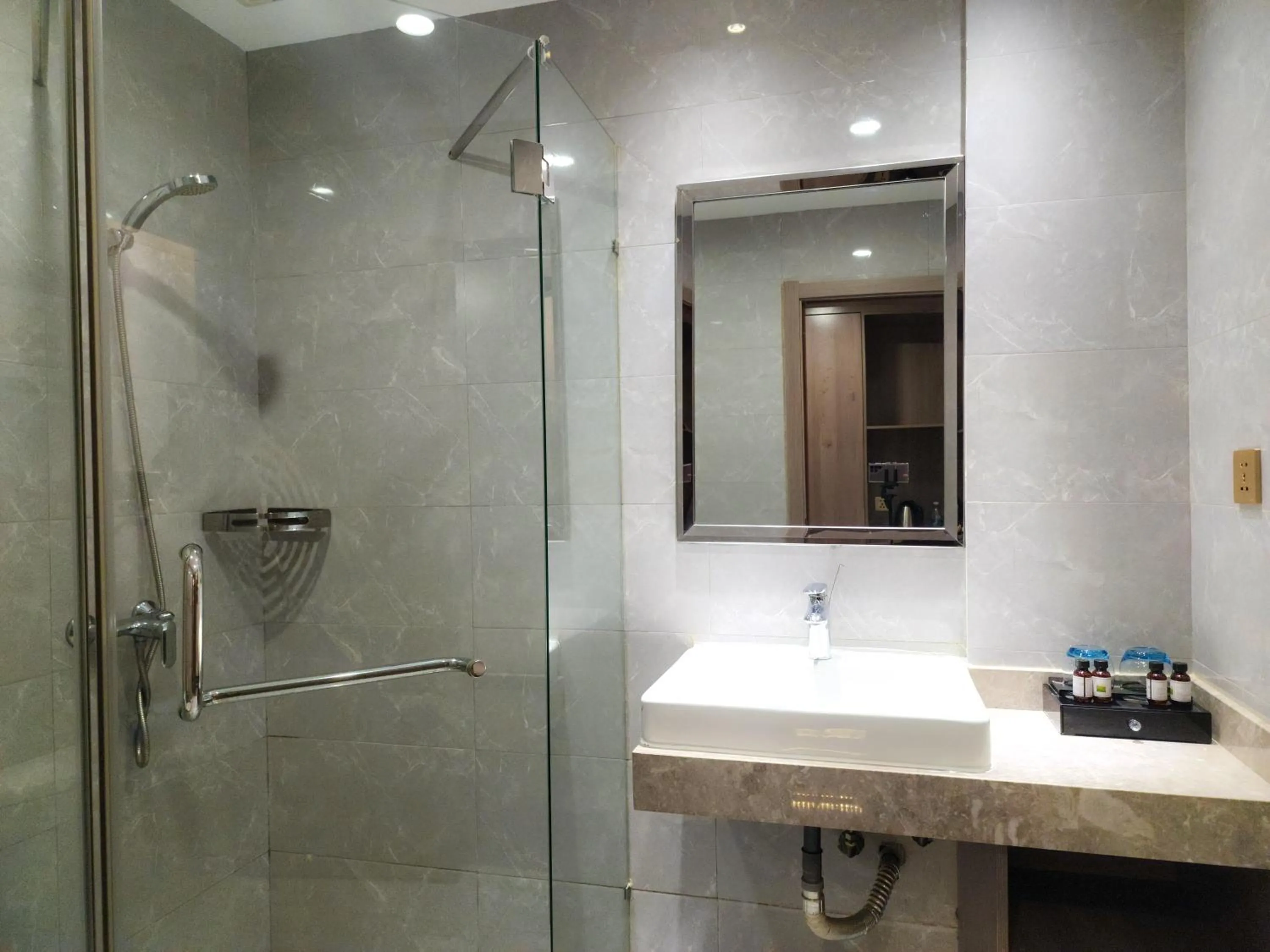 Bathroom in Sunshine Hotel