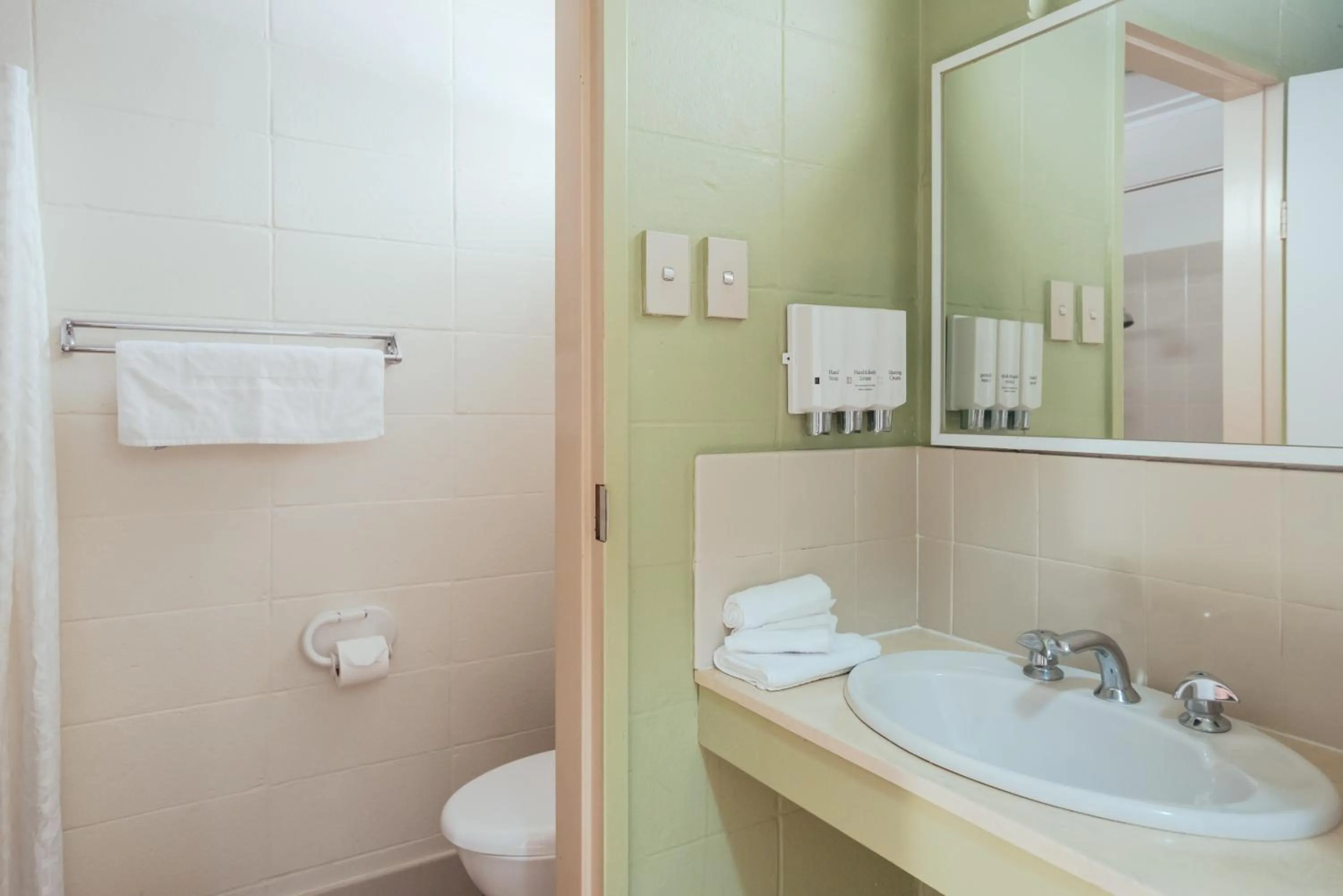 Bathroom in Coffs Windmill Motel