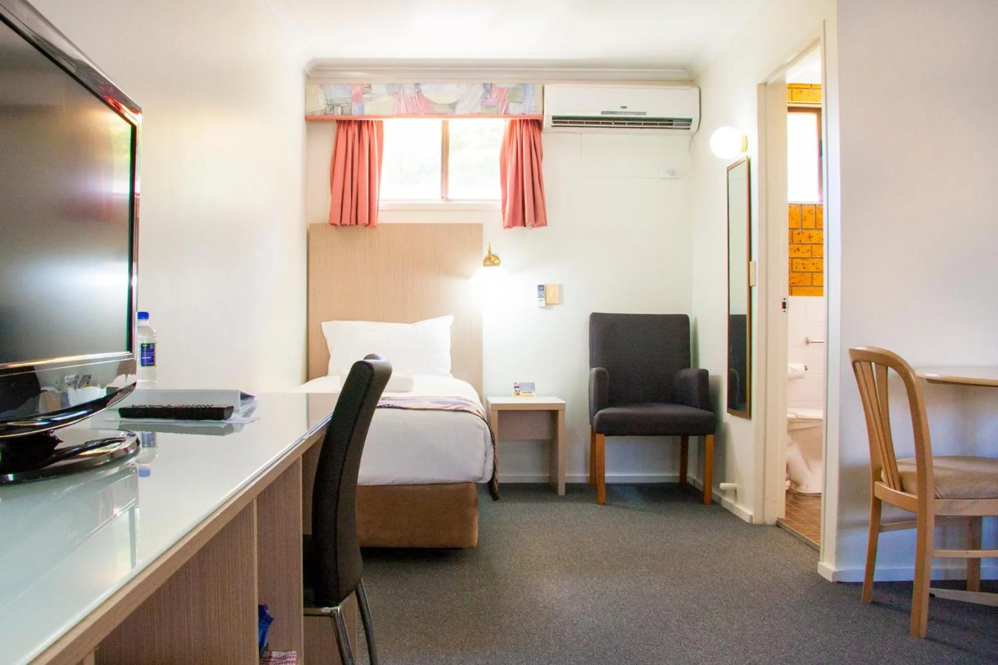 Photo of the whole room in Coffs Windmill Motel