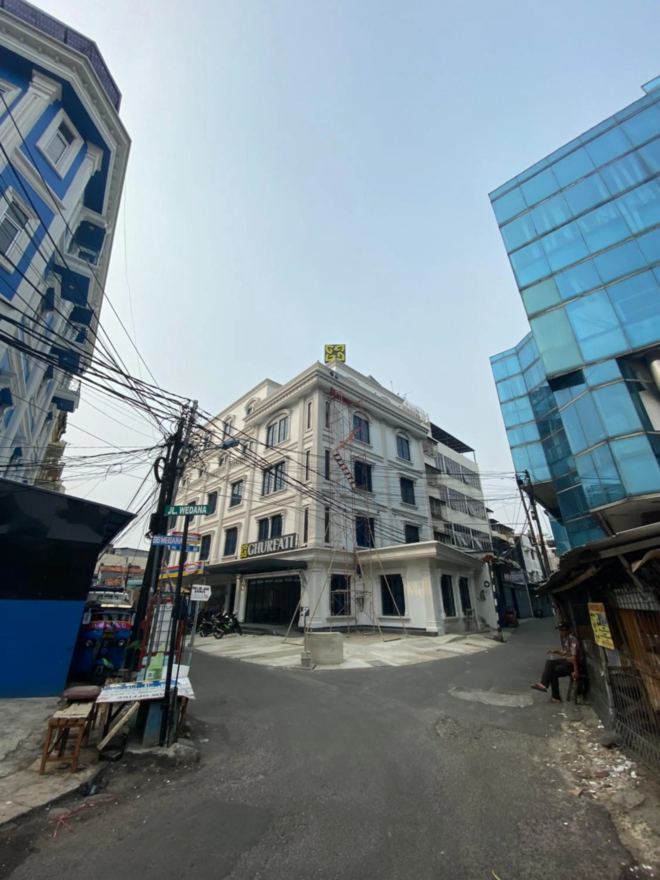 Ghurfati Hotel Wedana