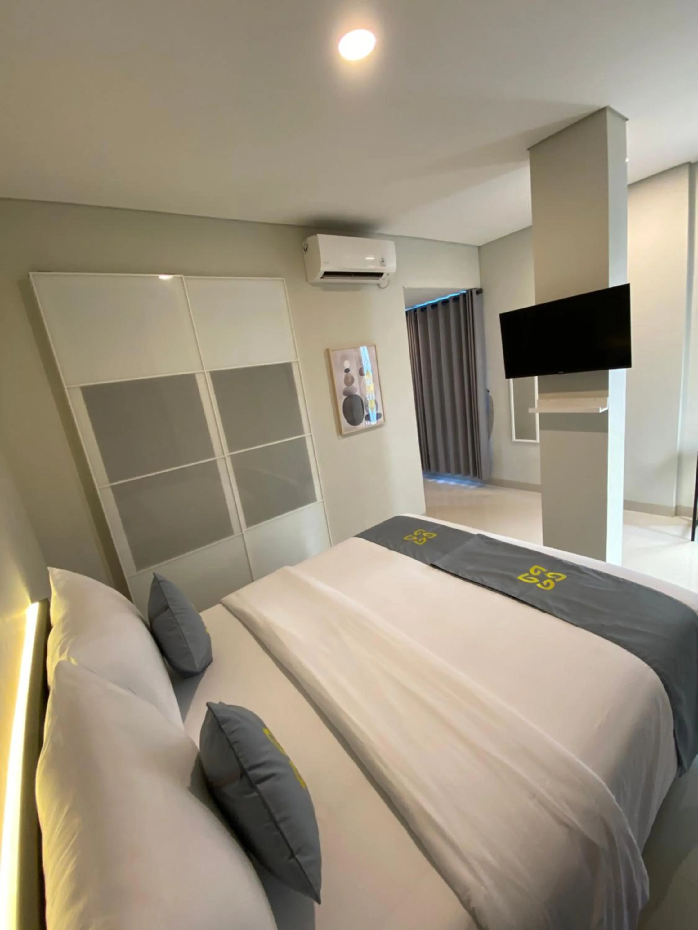 Bed in Ghurfati Hotel Wedana