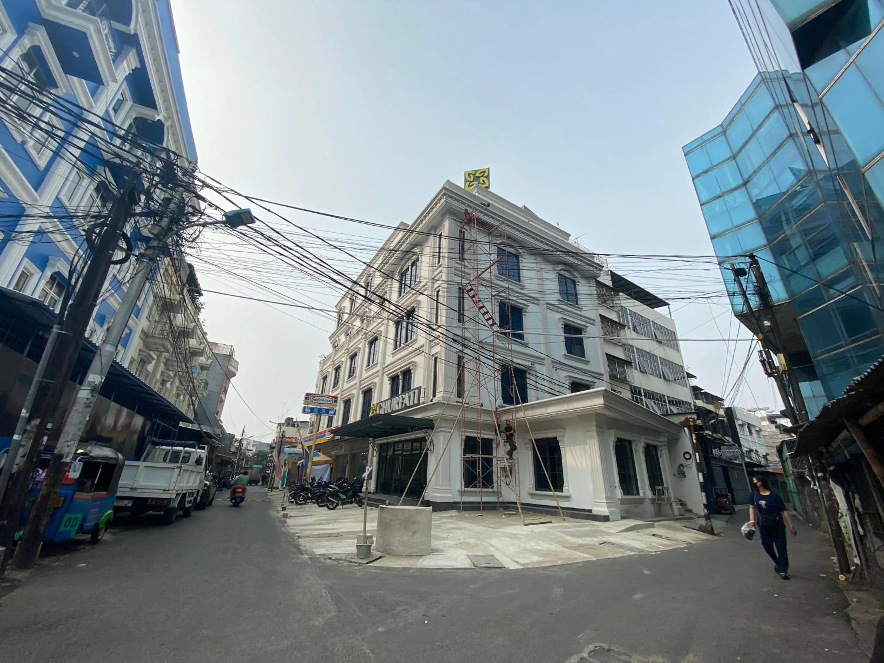 Ghurfati Hotel Wedana