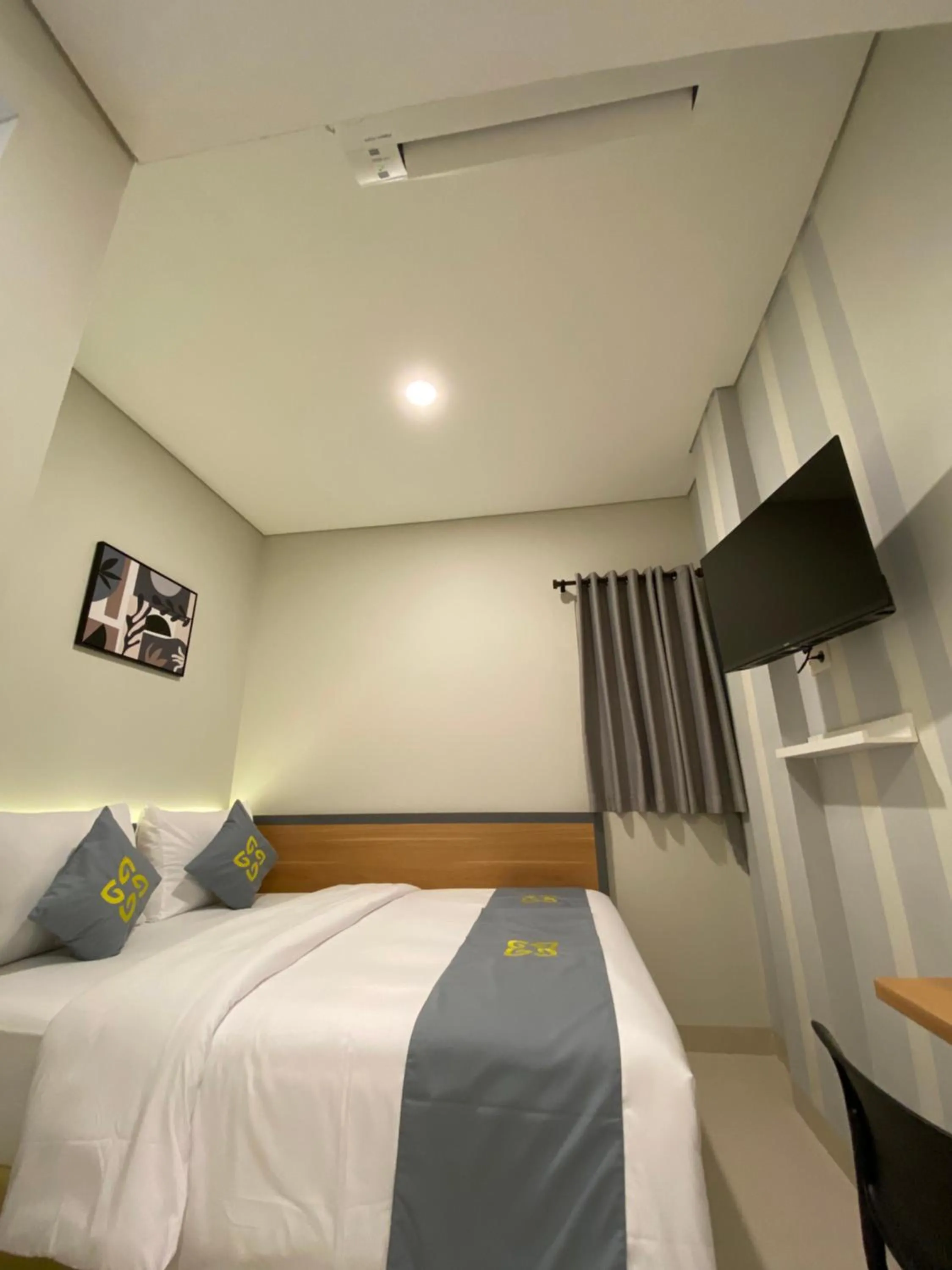 Bed in Ghurfati Hotel Wedana