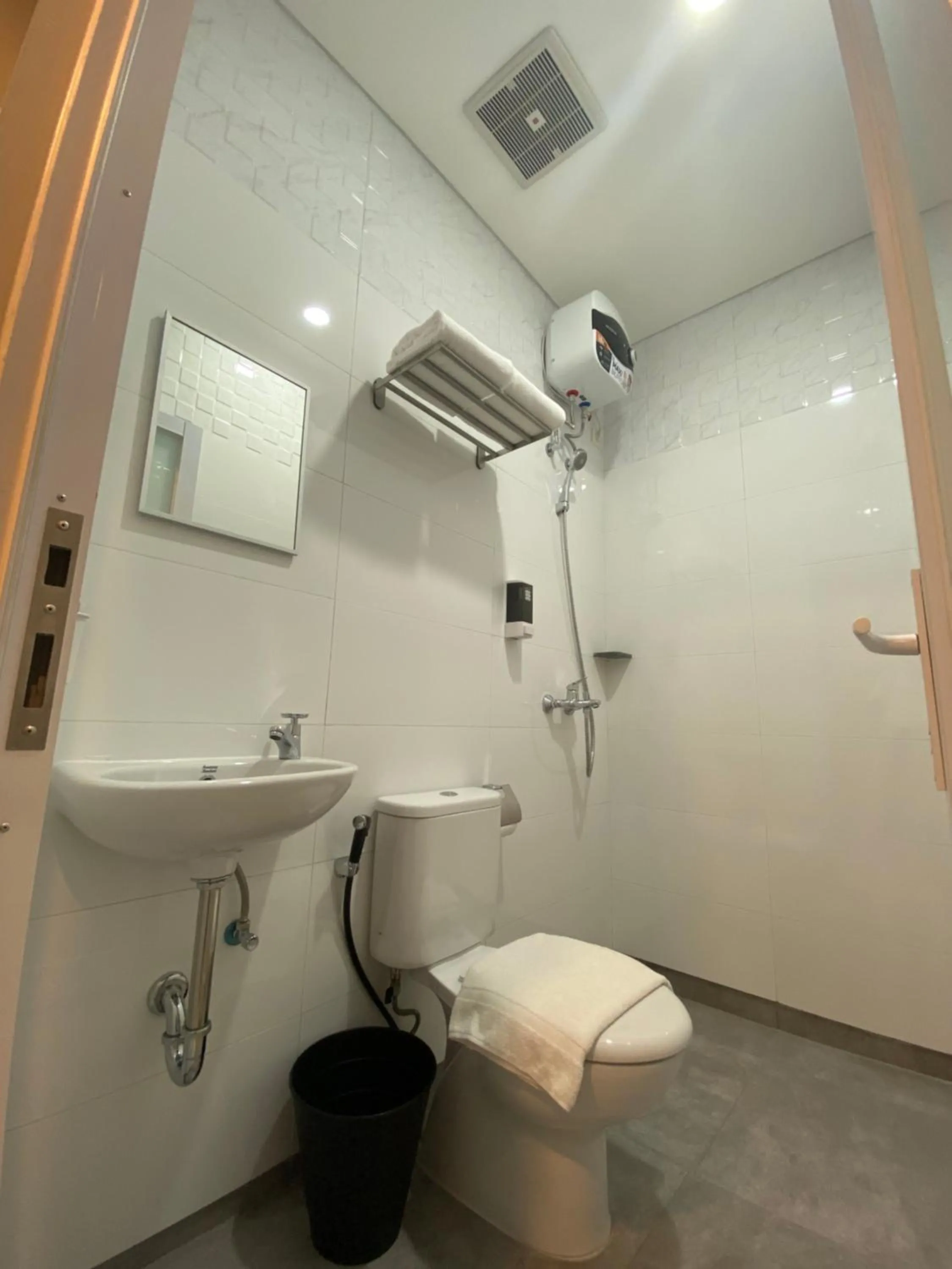 Ghurfati Hotel Wedana