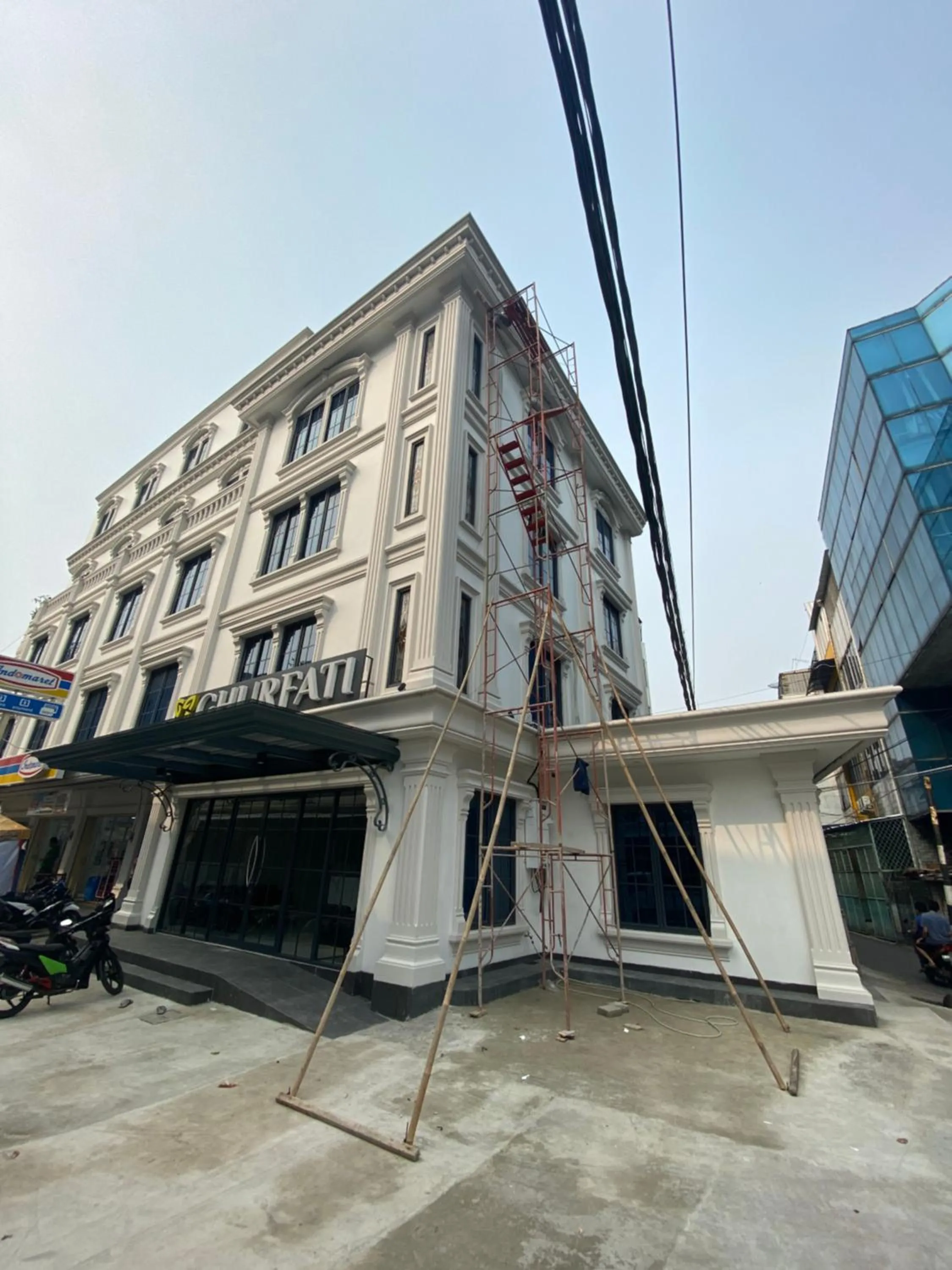 Ghurfati Hotel Wedana