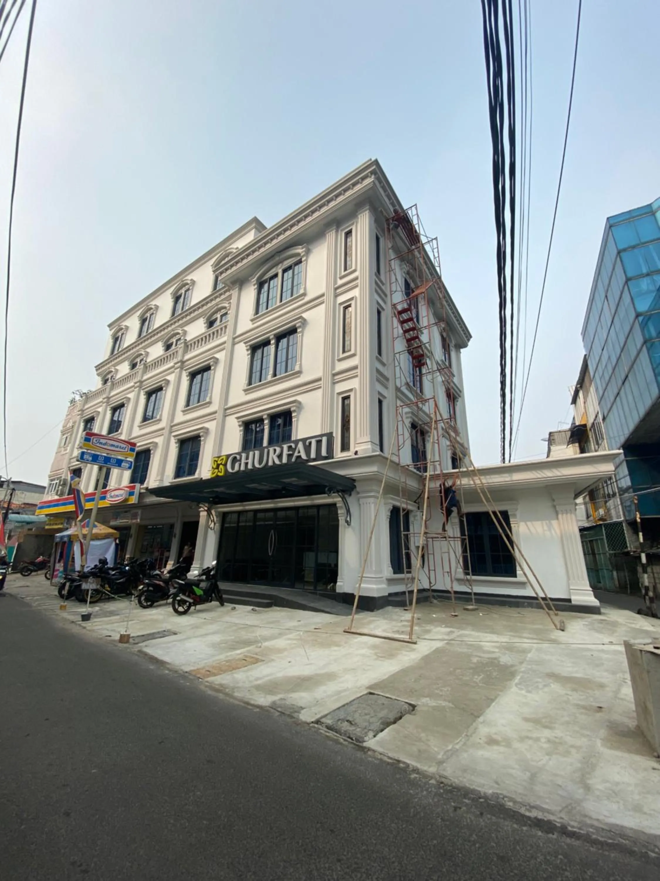 Ghurfati Hotel Wedana