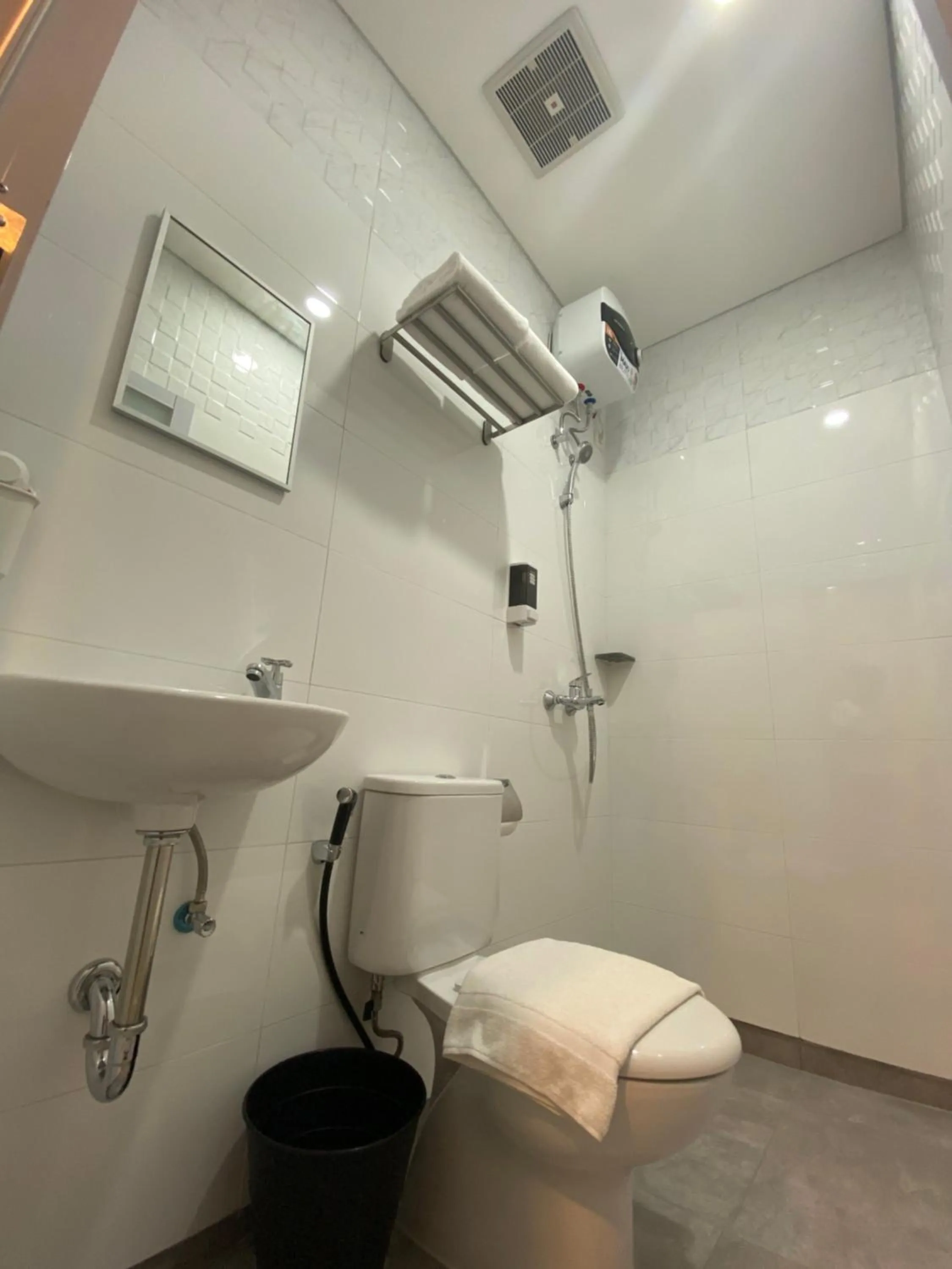 Ghurfati Hotel Wedana