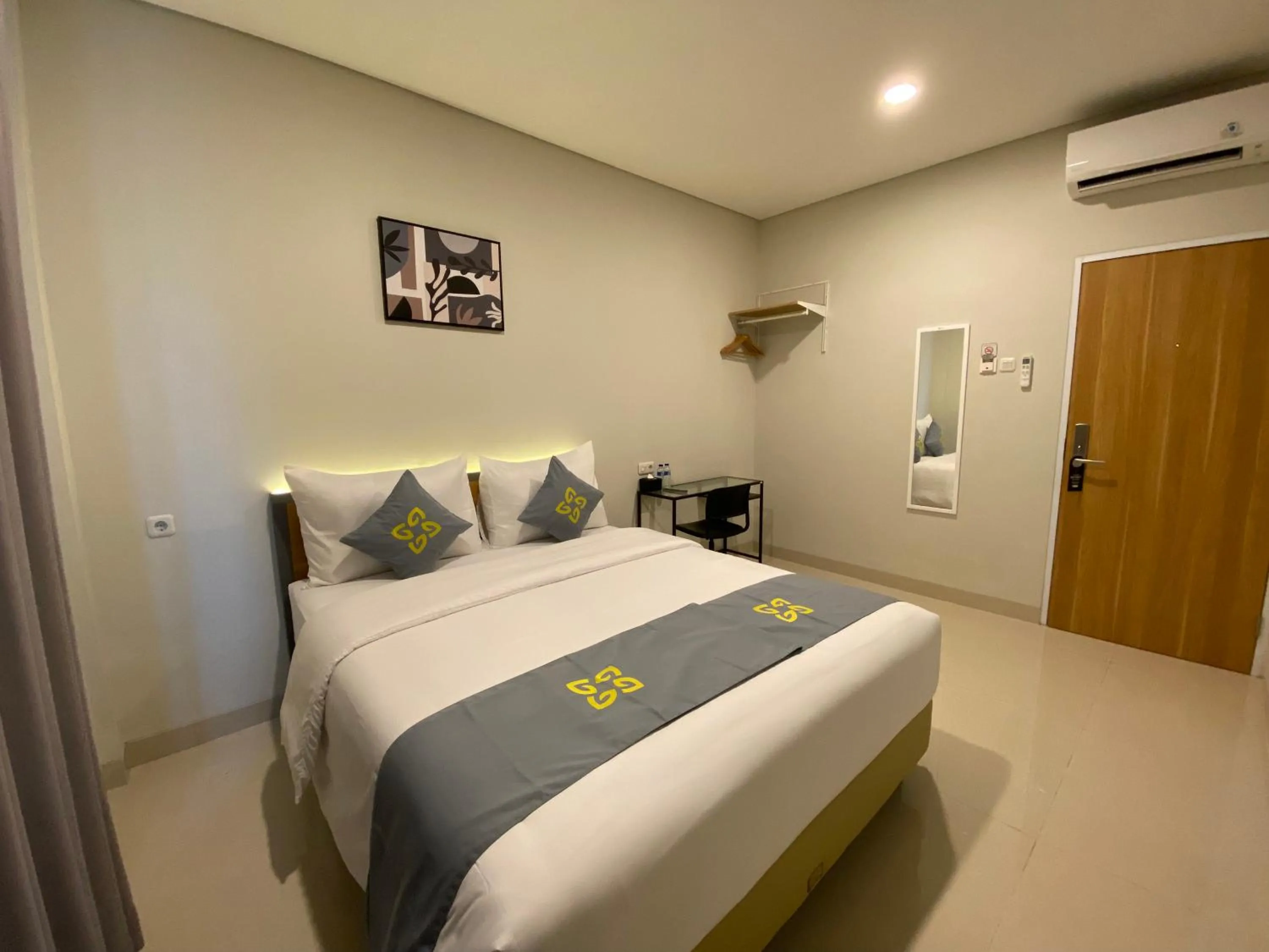 Bed in Ghurfati Hotel Wedana