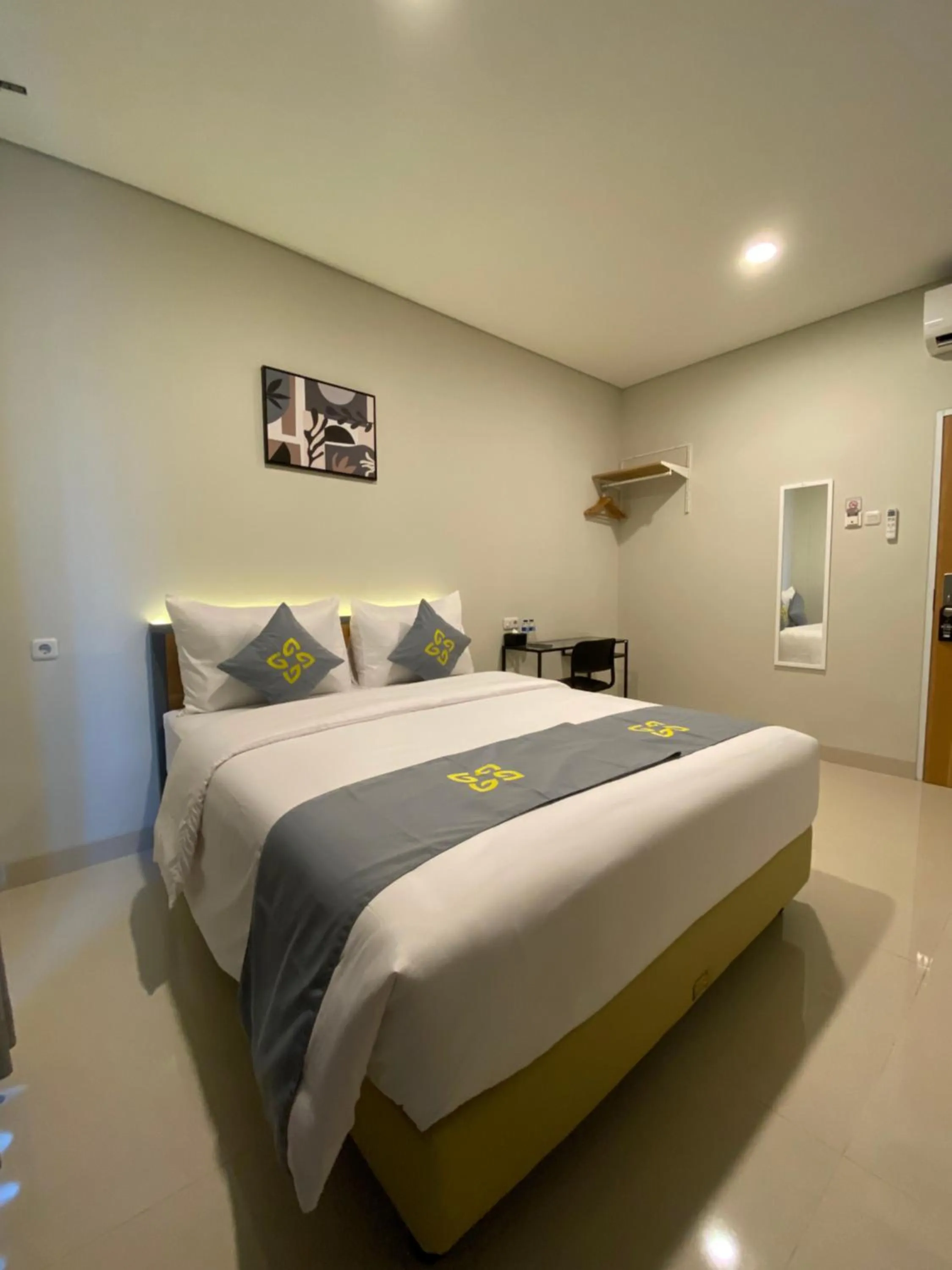 Bed in Ghurfati Hotel Wedana