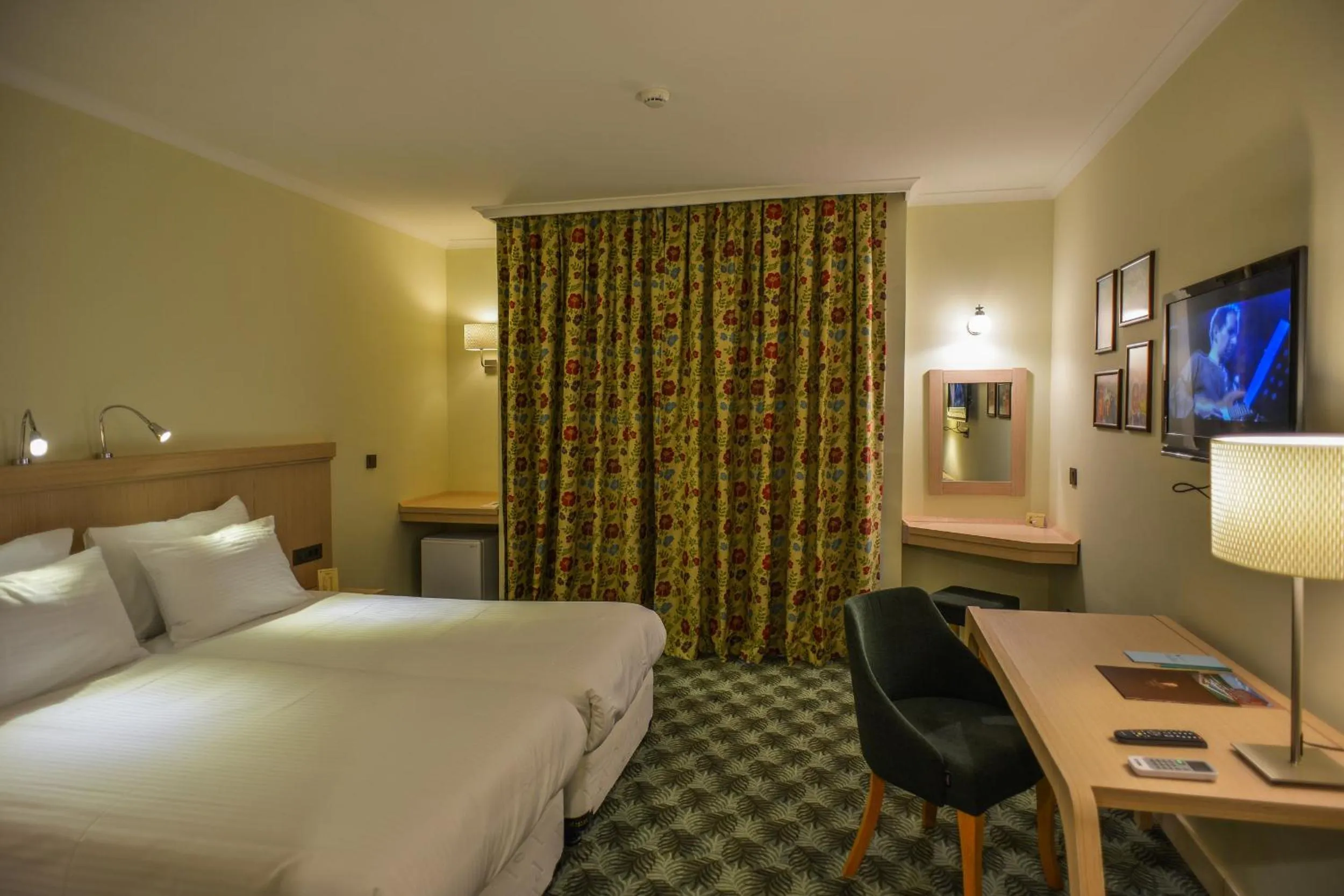 Photo of the whole room, Bed in Sagalassos Lodge & Spa Hotel