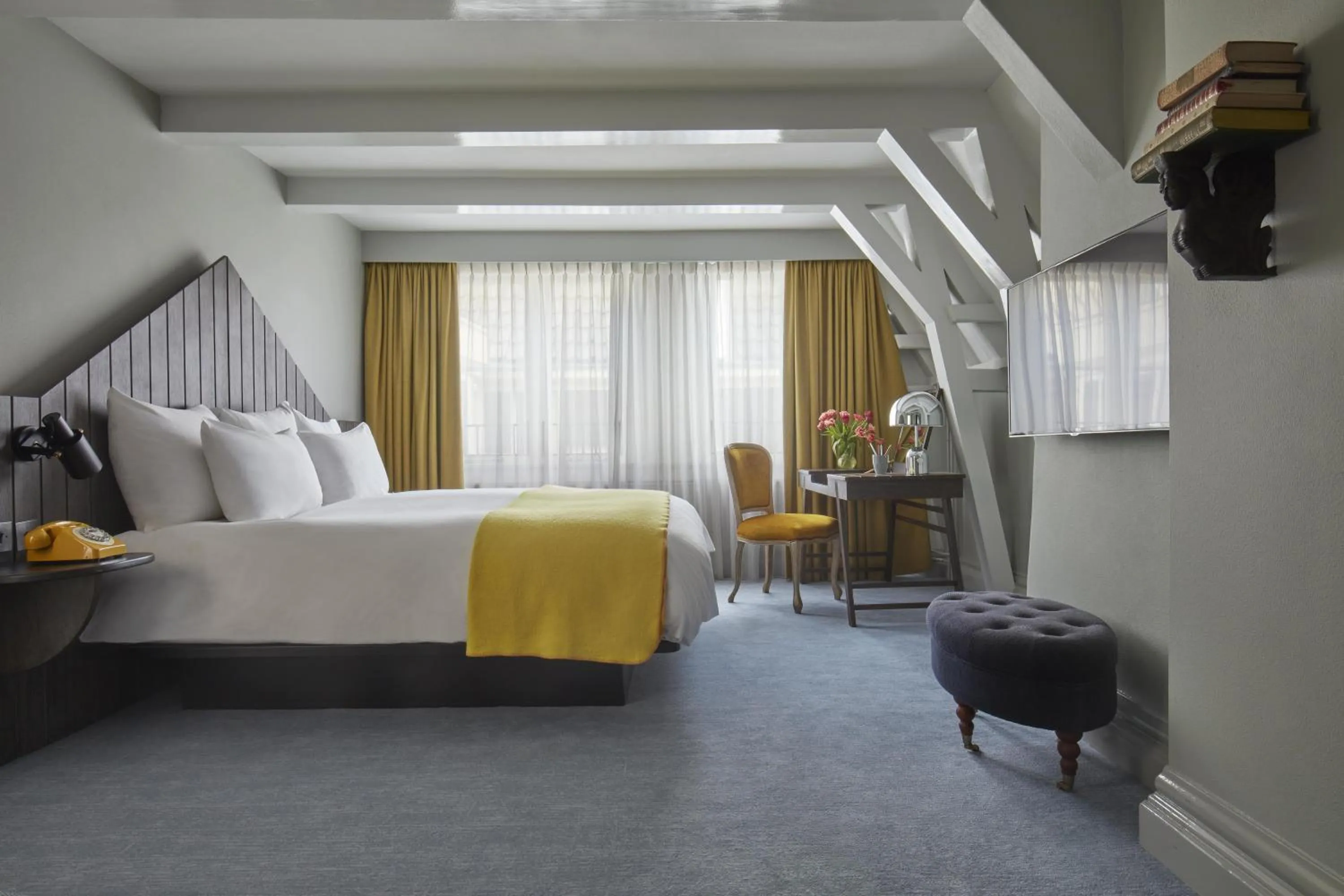 Bedroom, Bed in Pulitzer Amsterdam