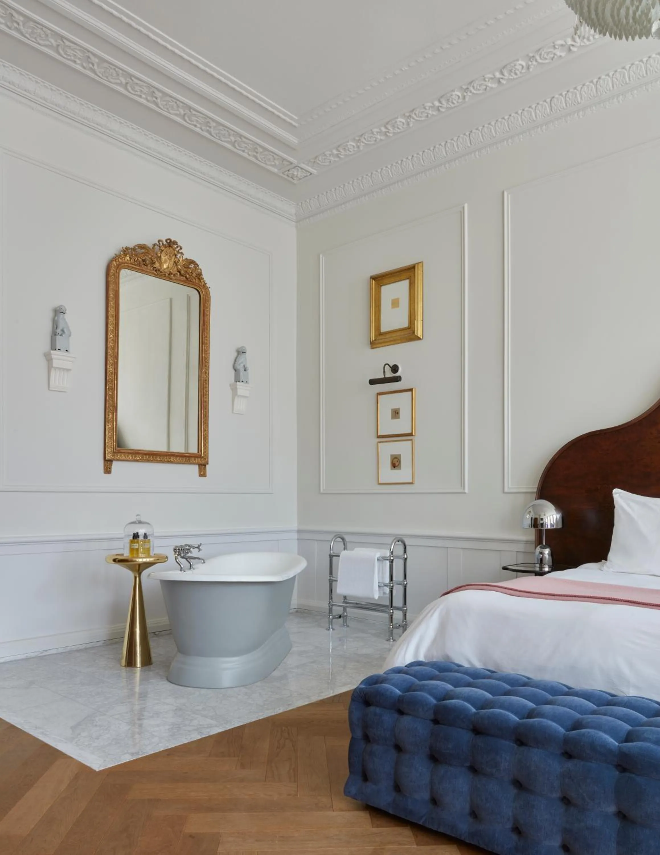 Bathroom, Bed in Pulitzer Amsterdam