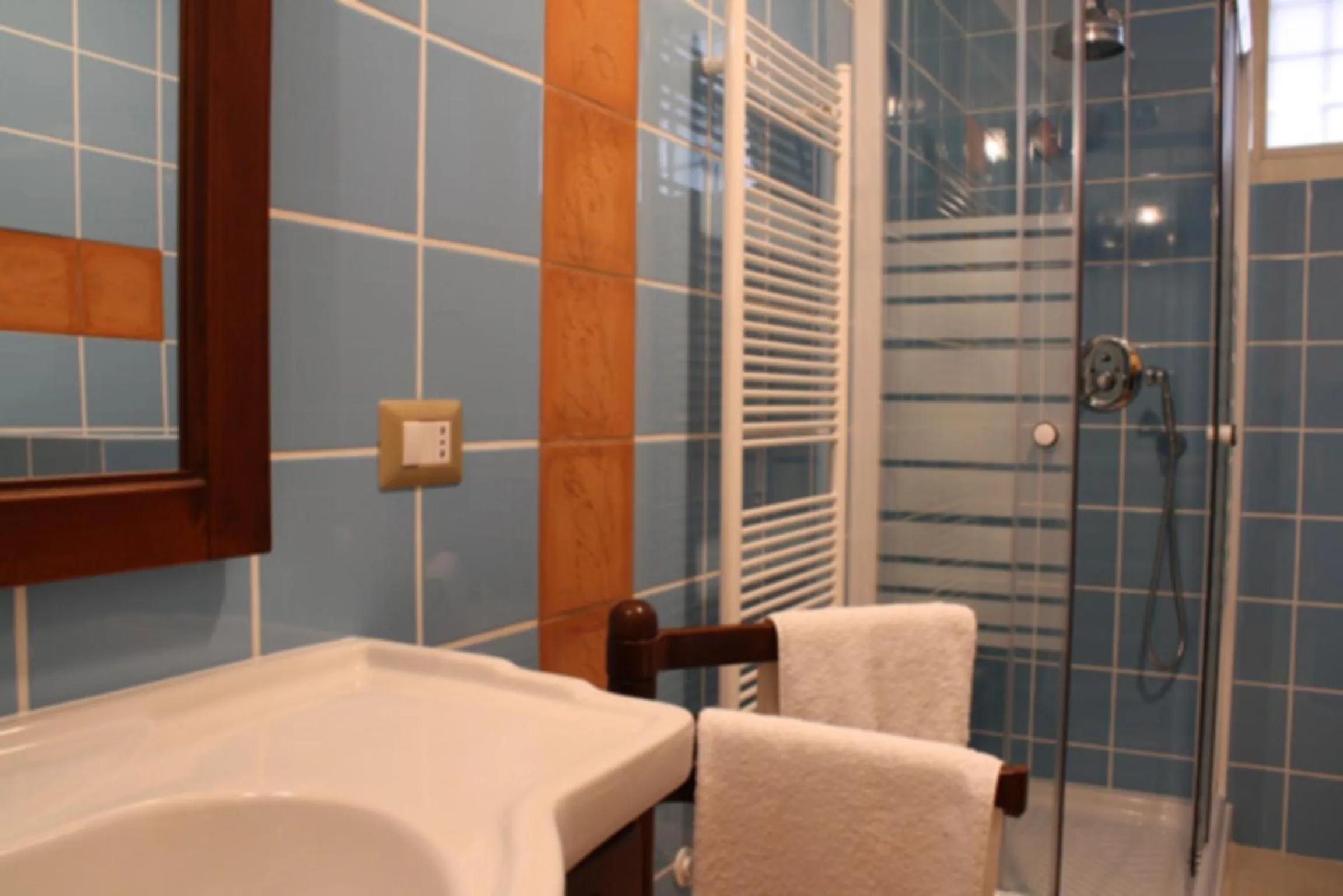 Bathroom in ex BENEFICIO Santa MARIA della SCALA B&B de Charme