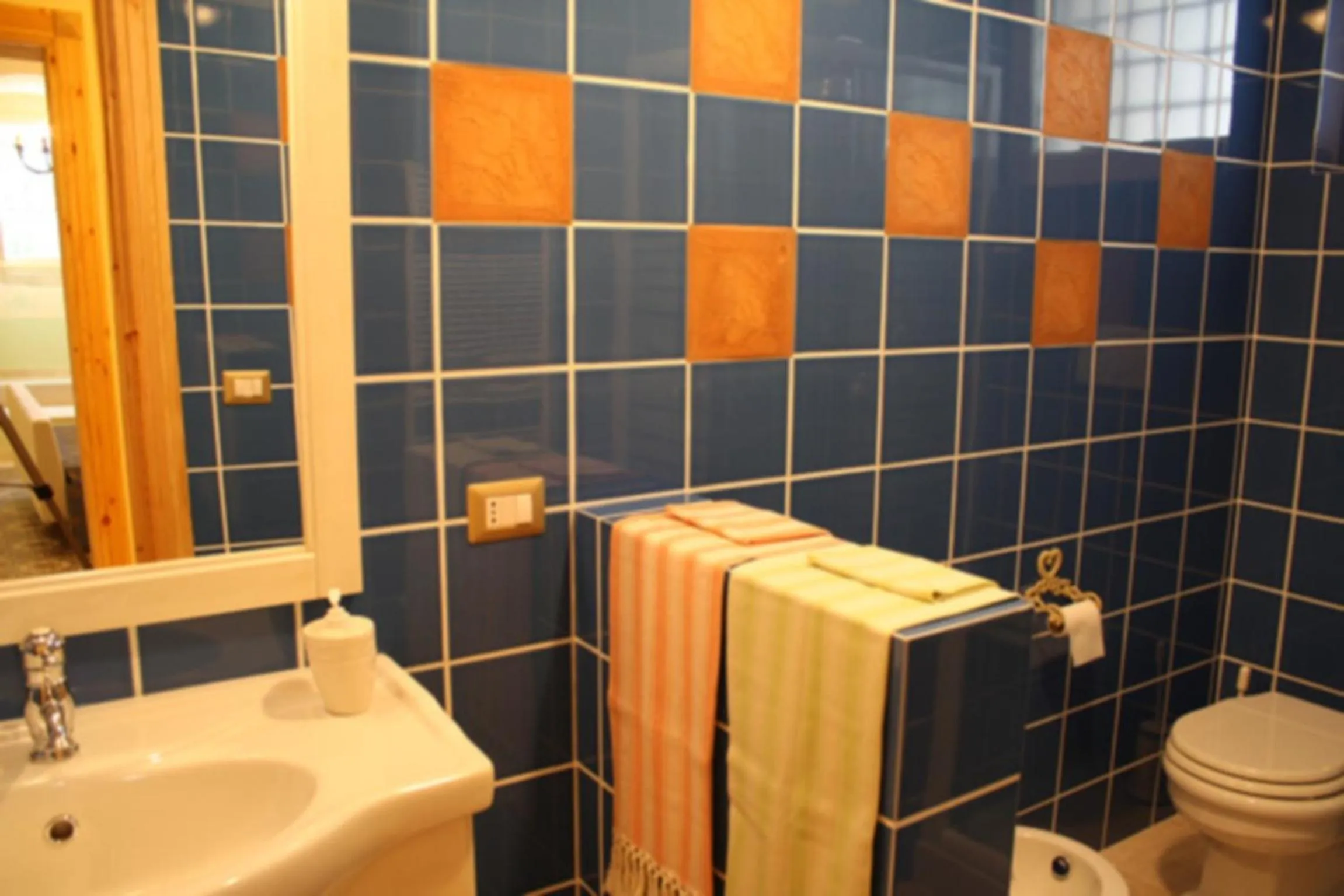 Bathroom in ex BENEFICIO Santa MARIA della SCALA B&B de Charme