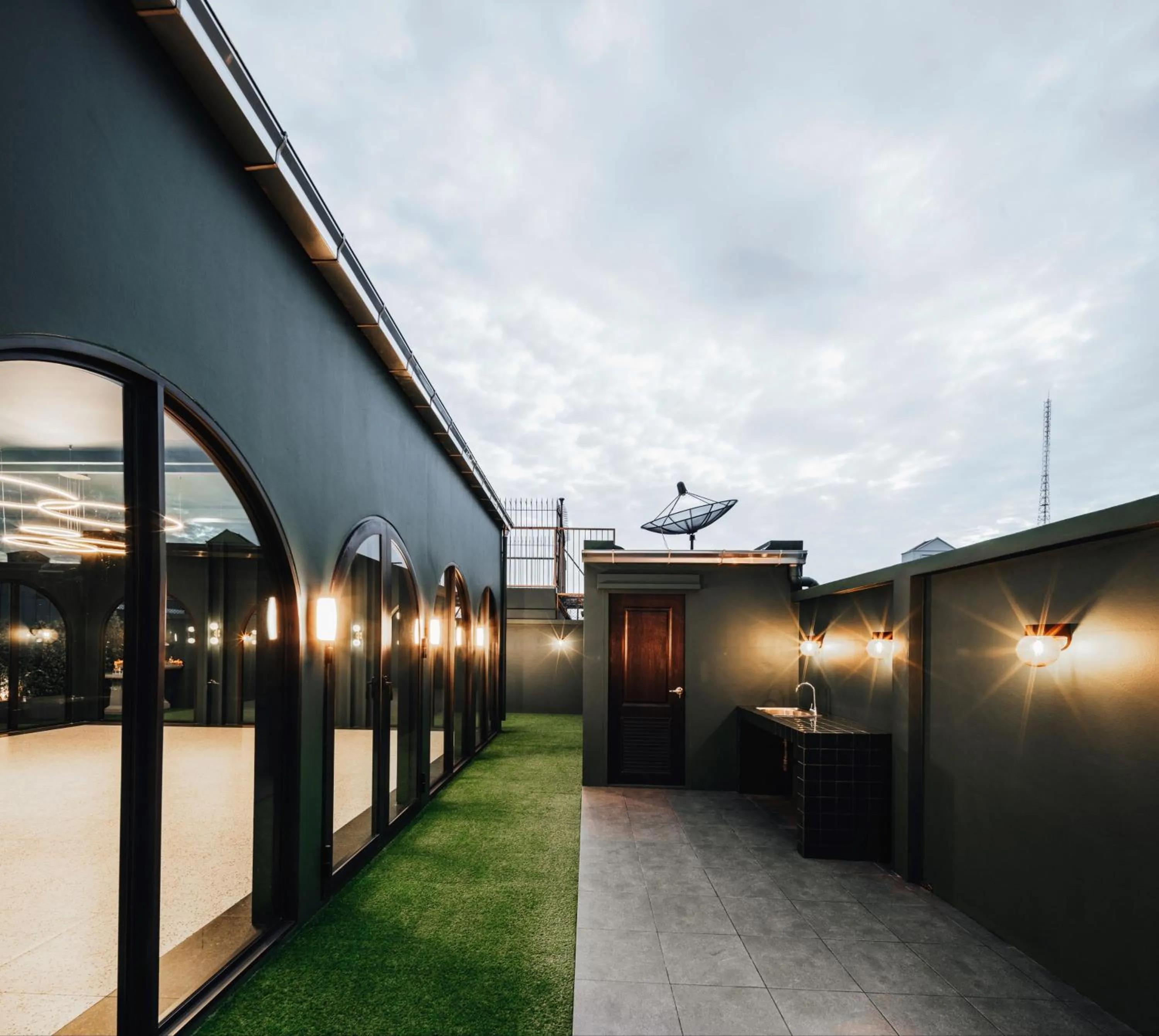 Meeting/conference room in Cher Hostel Bangkok