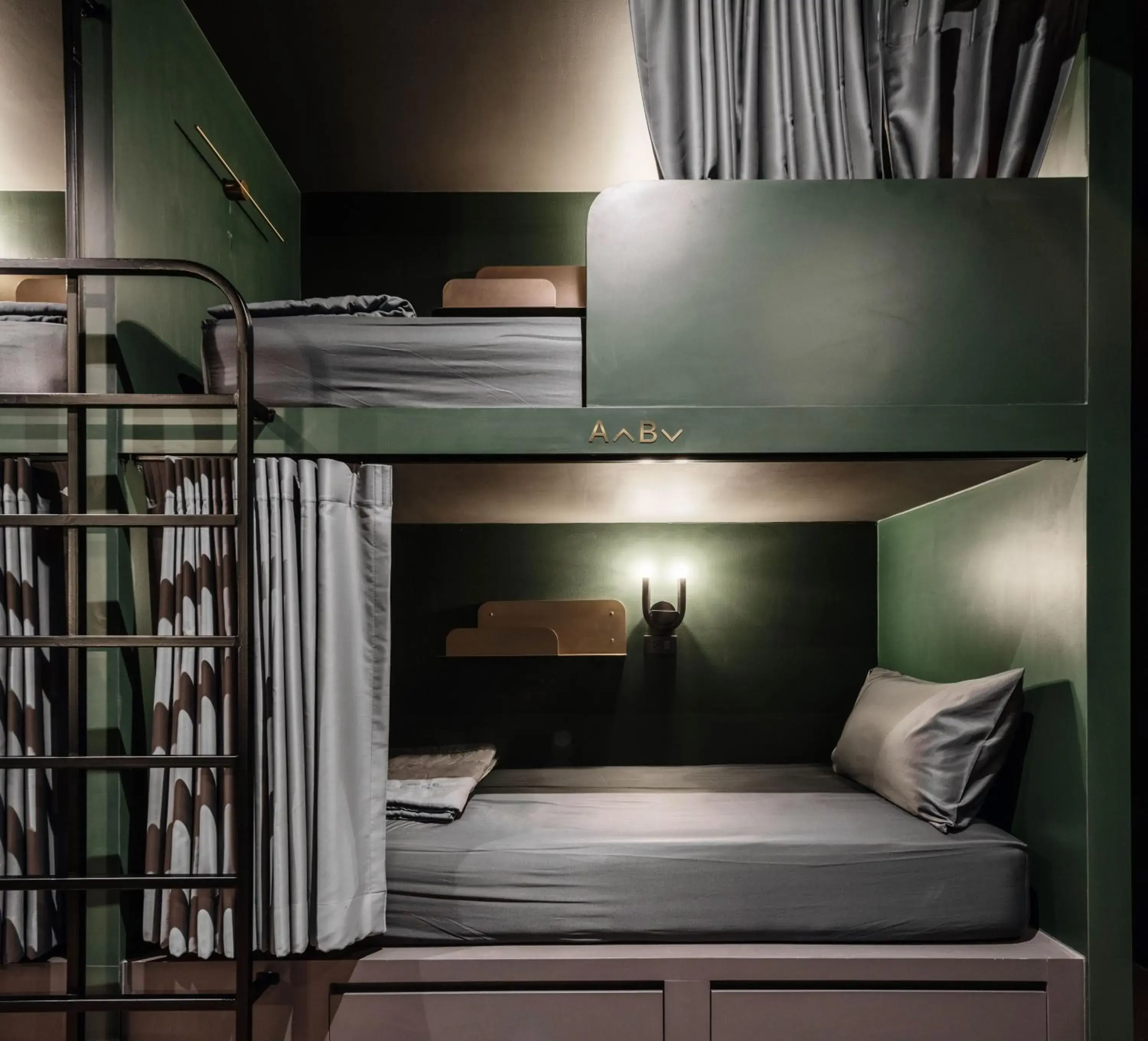 Quadruple Room with Shared Bathroom in Cher Hostel Bangkok Quadruple Room with Shared Bathroom in Cher Hostel Bangkok