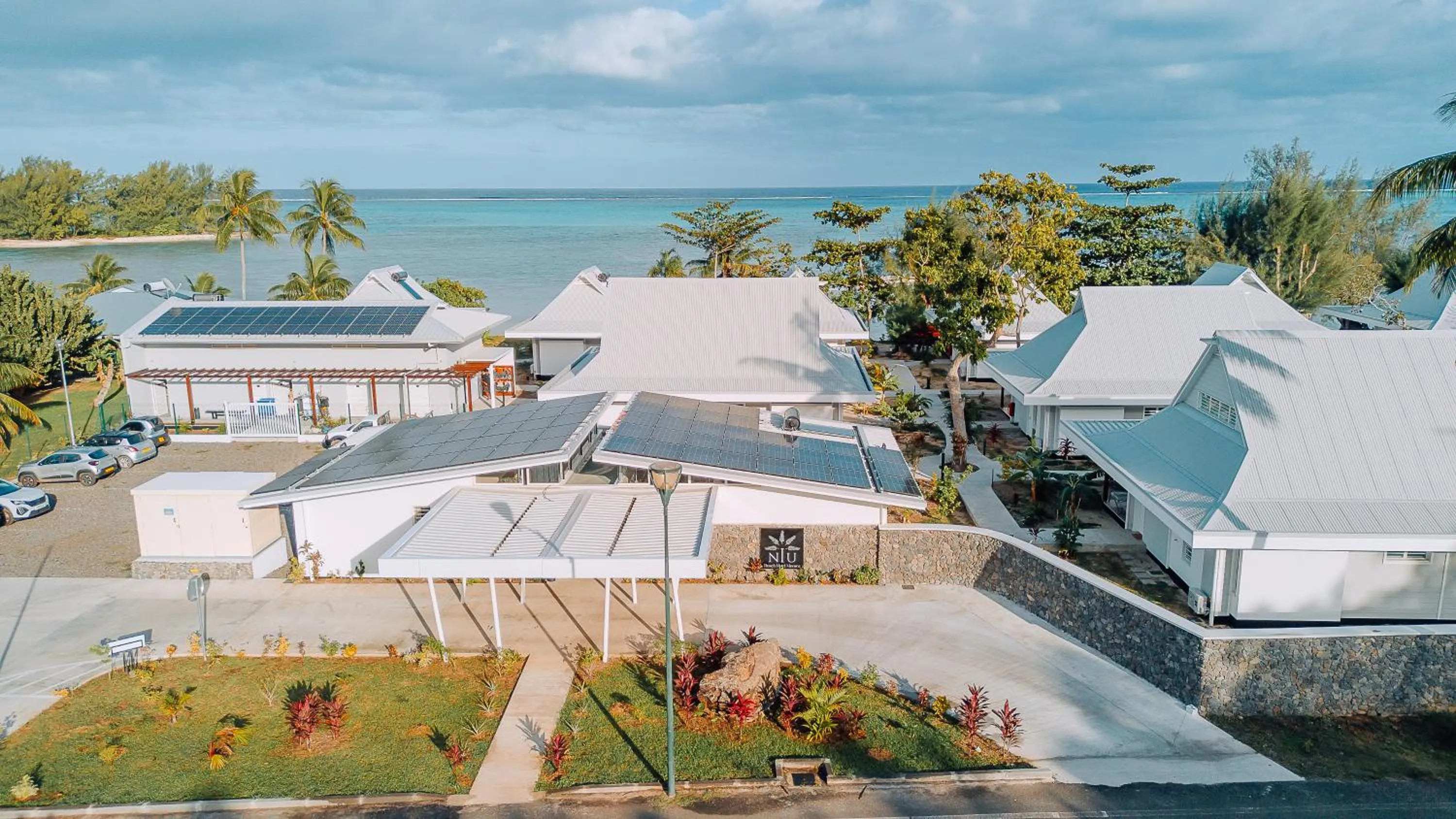 Property building in Niu Beach Hôtel Moorea