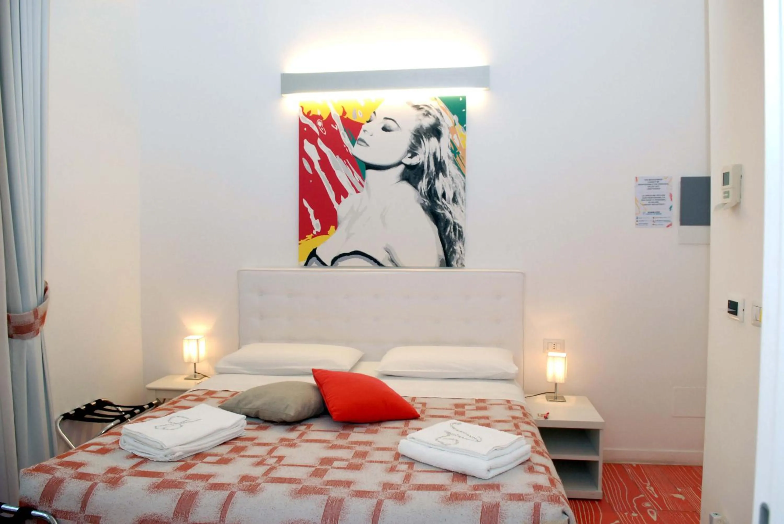 Photo of the whole room, Bed in Divine Bed & Breakfast