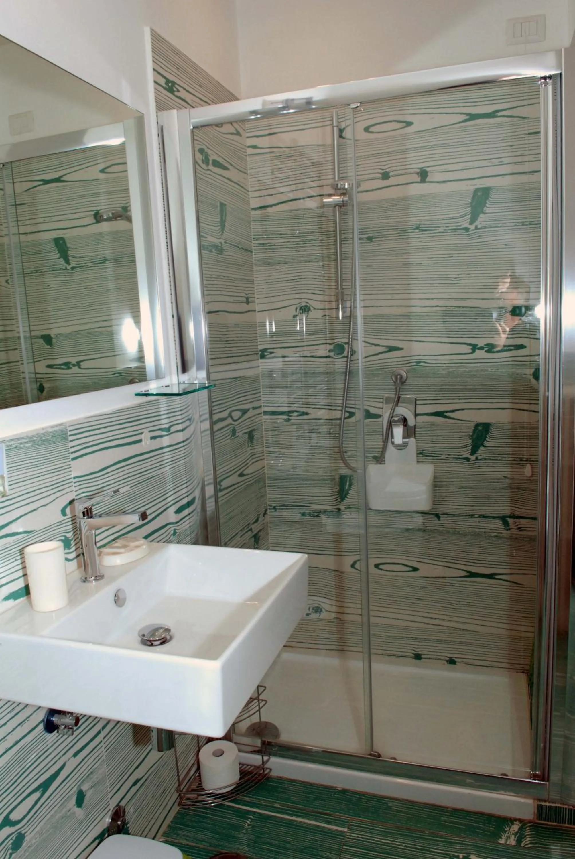 Bathroom in Divine Bed & Breakfast