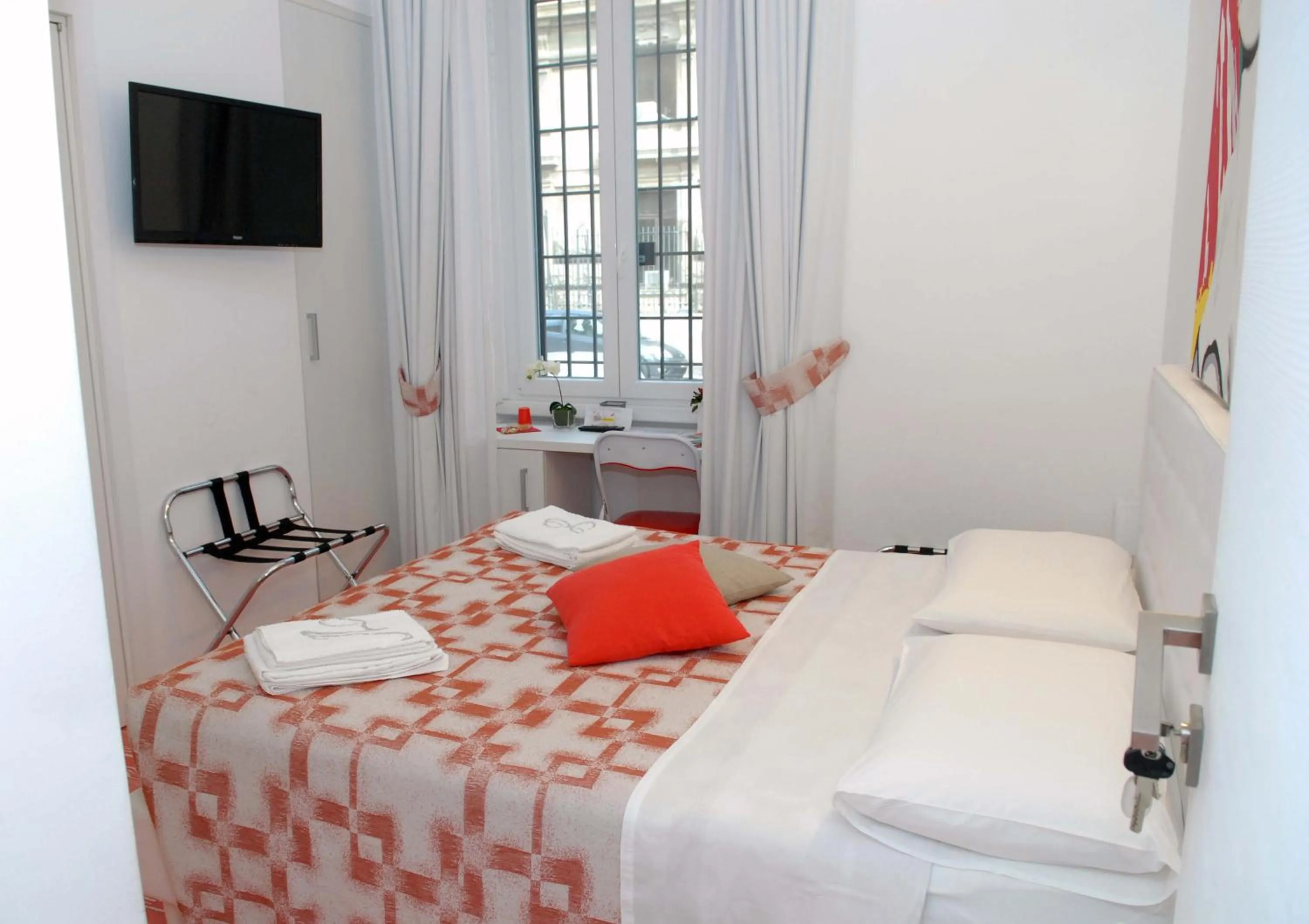 Bedroom, Bed in Divine Bed & Breakfast