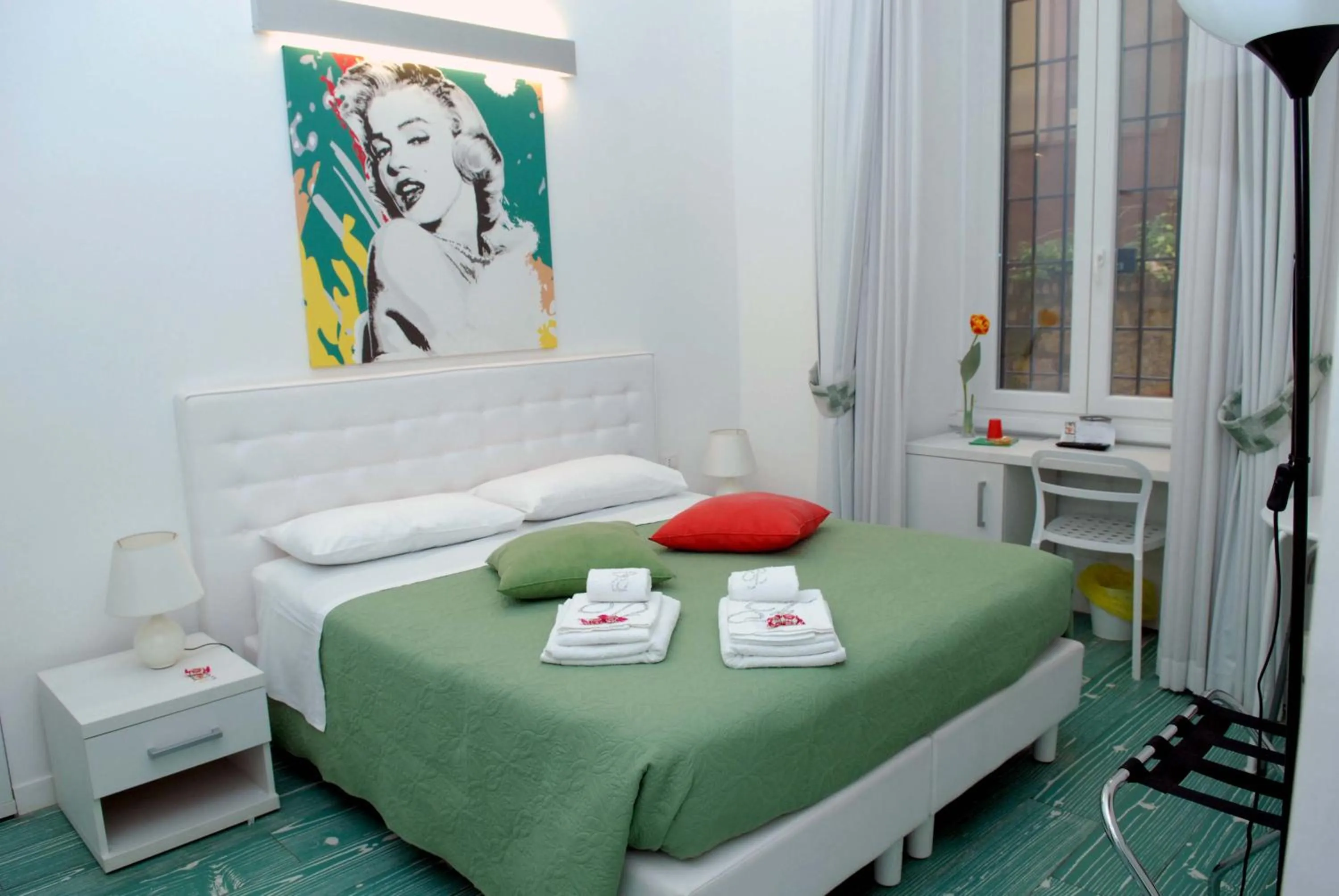 Photo of the whole room, Bed in Divine Bed & Breakfast