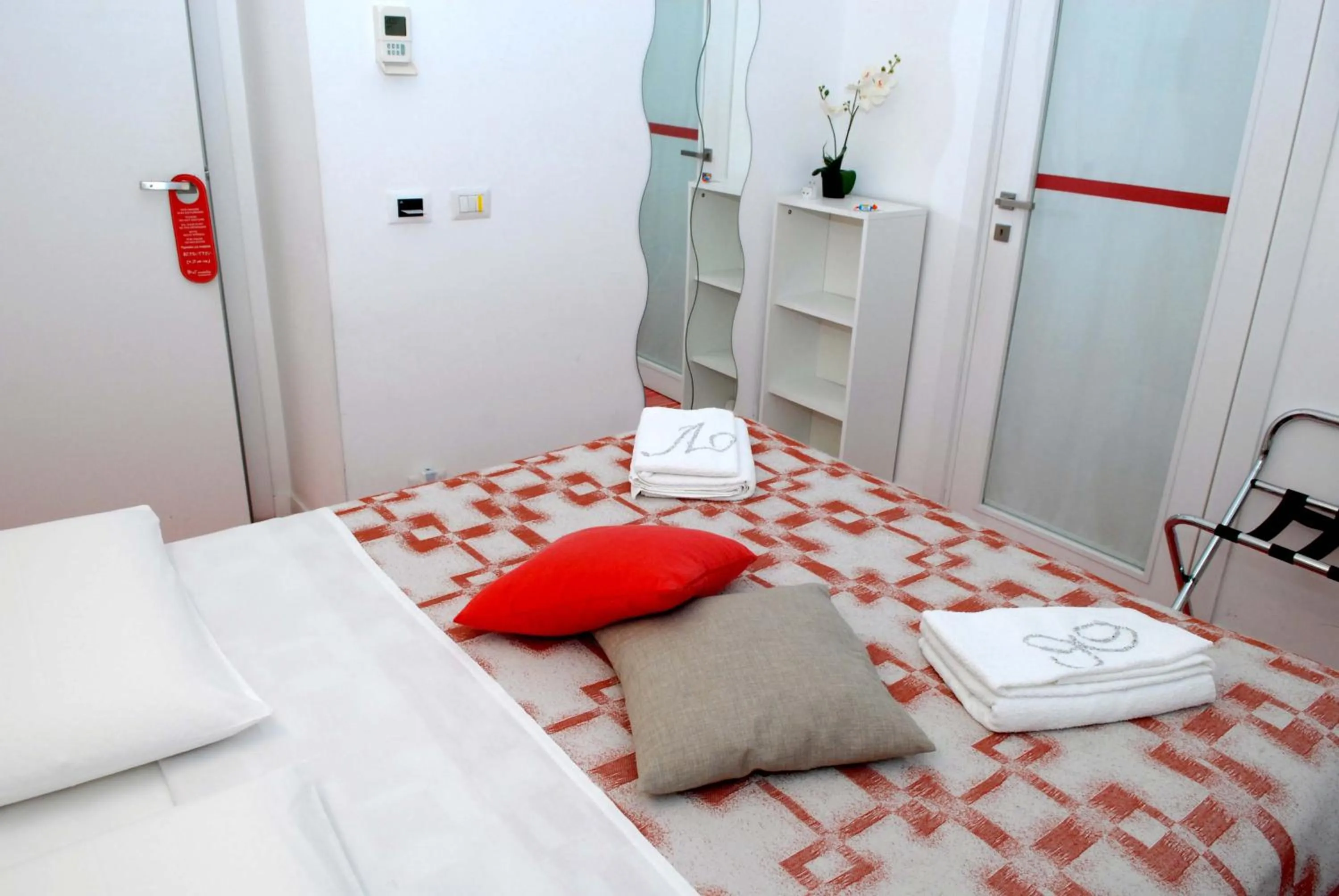 Photo of the whole room, Bed in Divine Bed & Breakfast