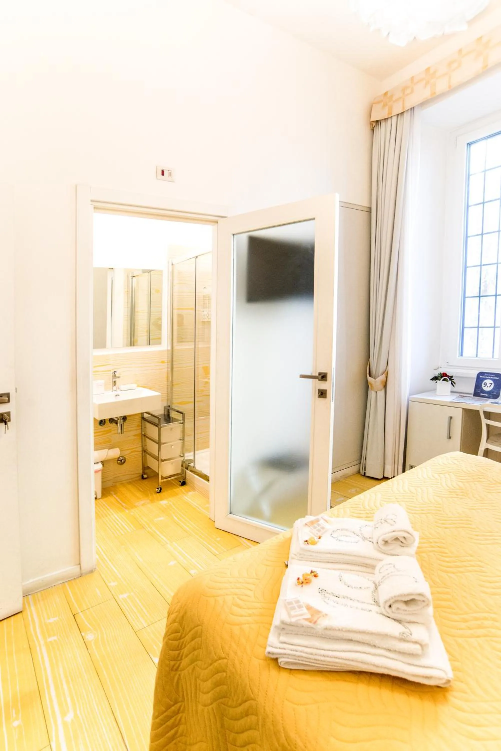 Bed in Divine Bed & Breakfast