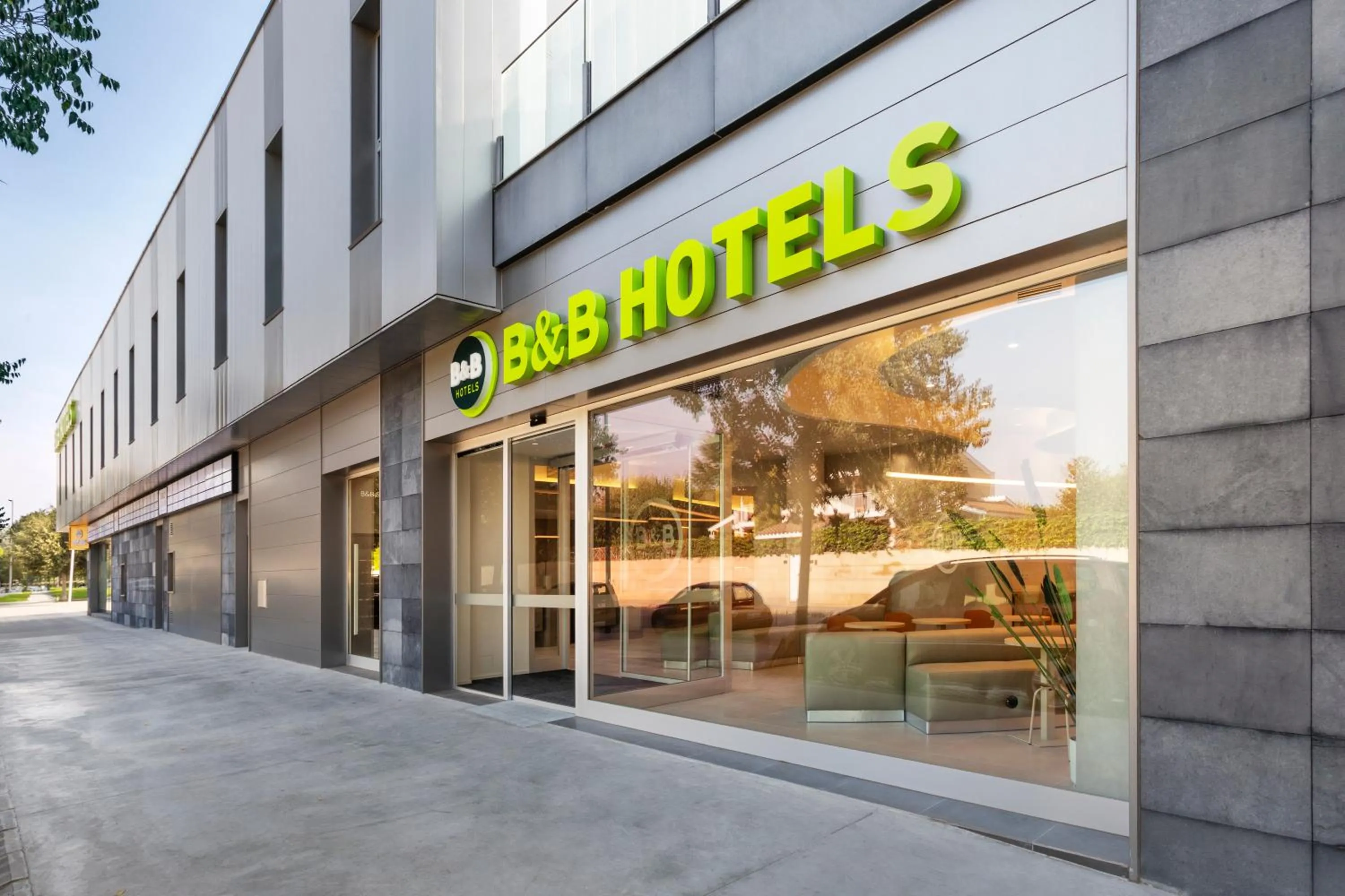 Property building in B&B HOTEL Lleida