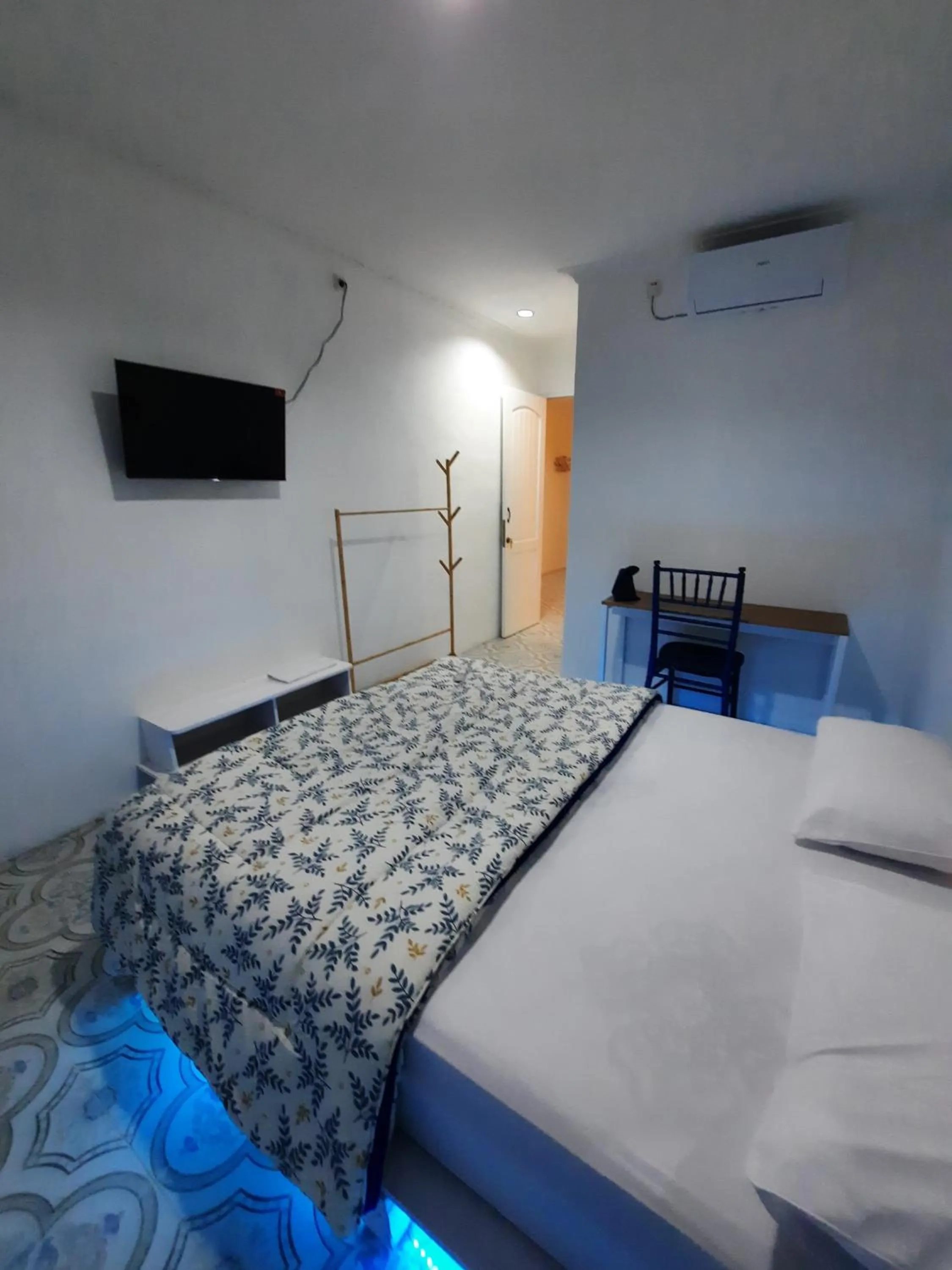 Bed in Ellada Garden