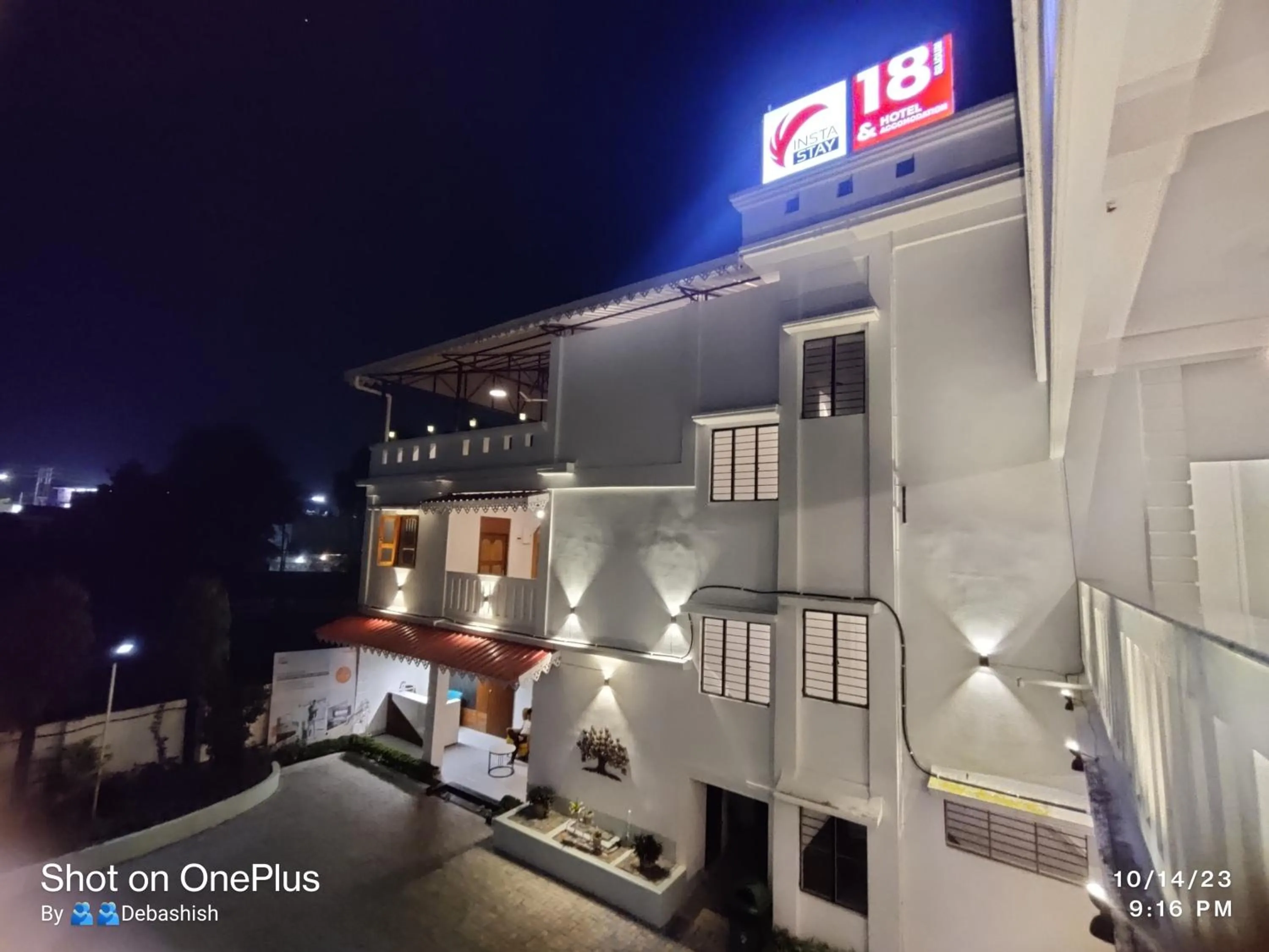 Property building in Hotel Insta 18