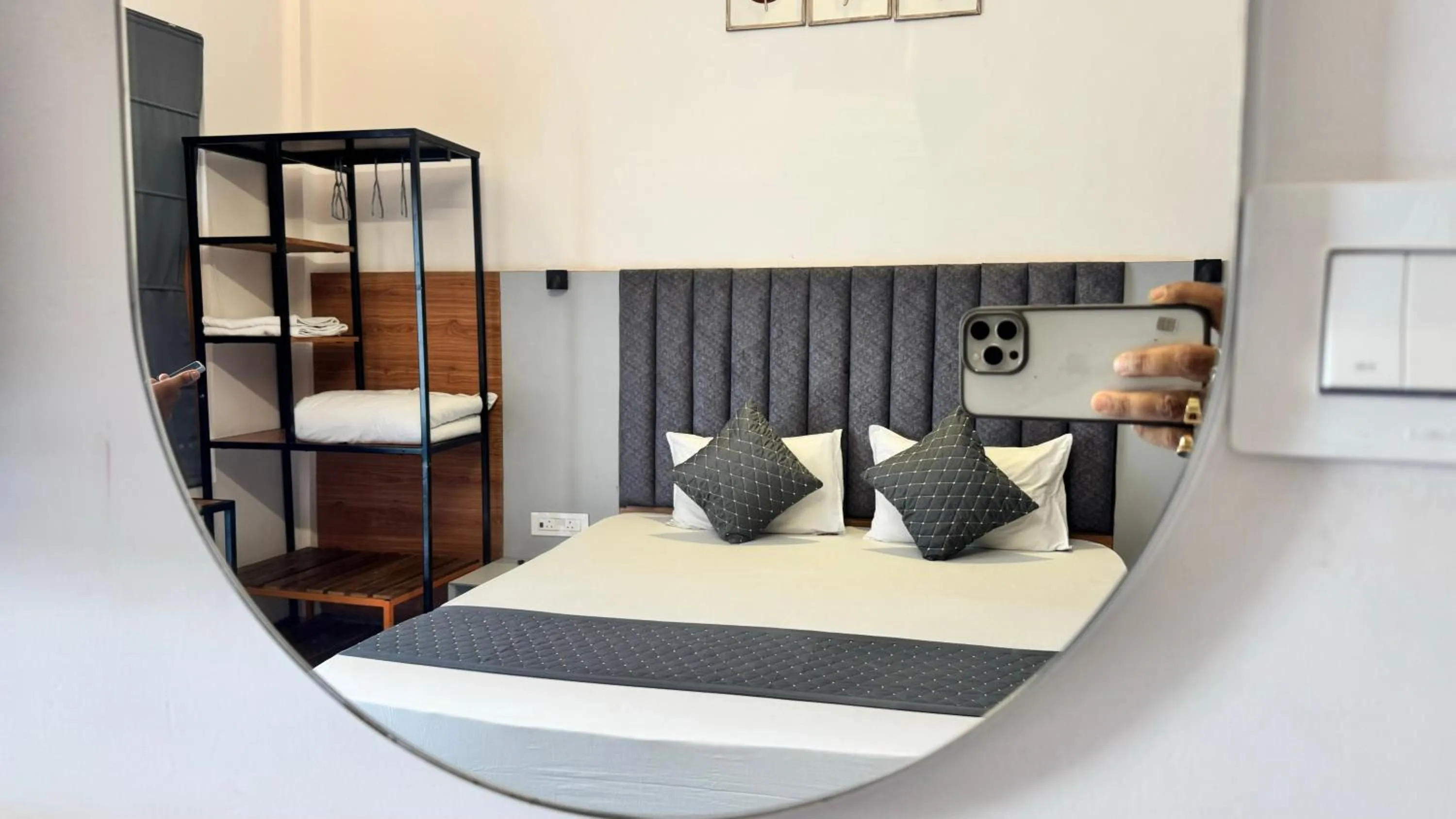 Bed in Hotel Insta 18