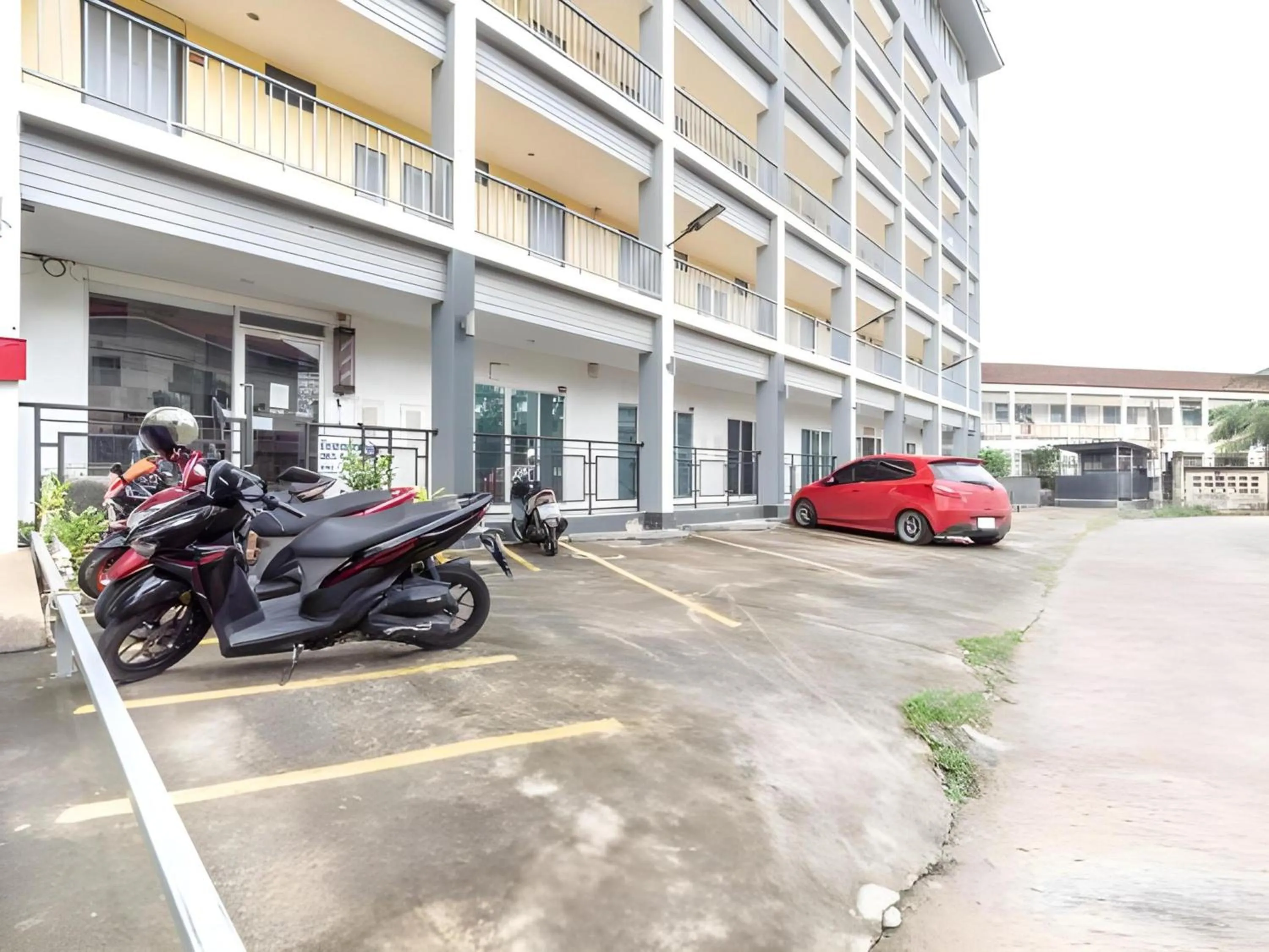 Property building in Capital O 75451 Podstel Hostel Bangkok