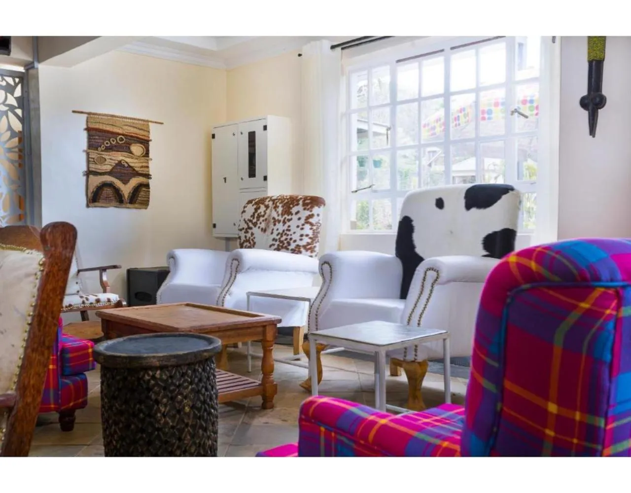 Seating area in Tobriana