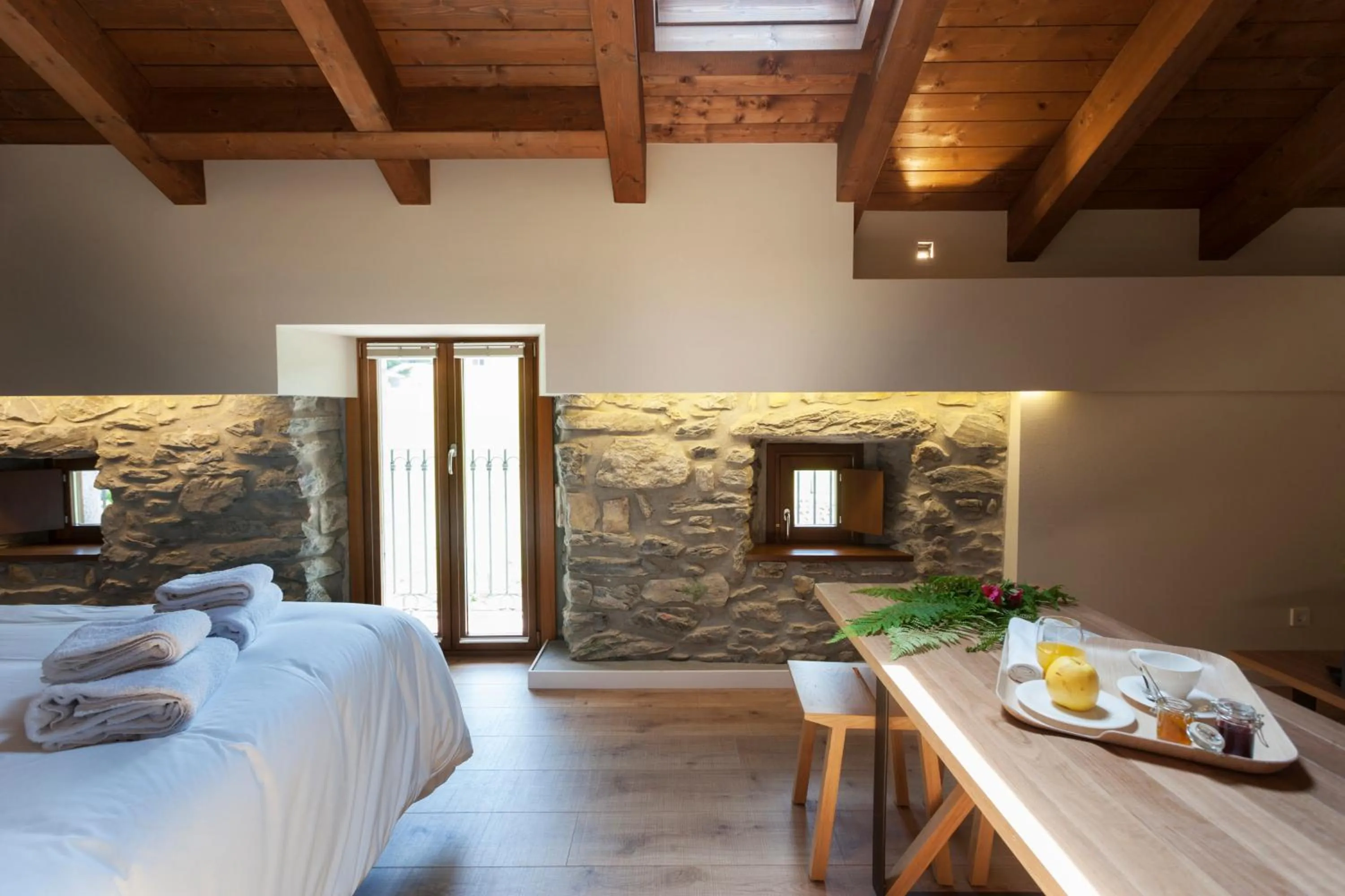 Bedroom, Bed in Palacio de Yrisarri by IrriSarri Land