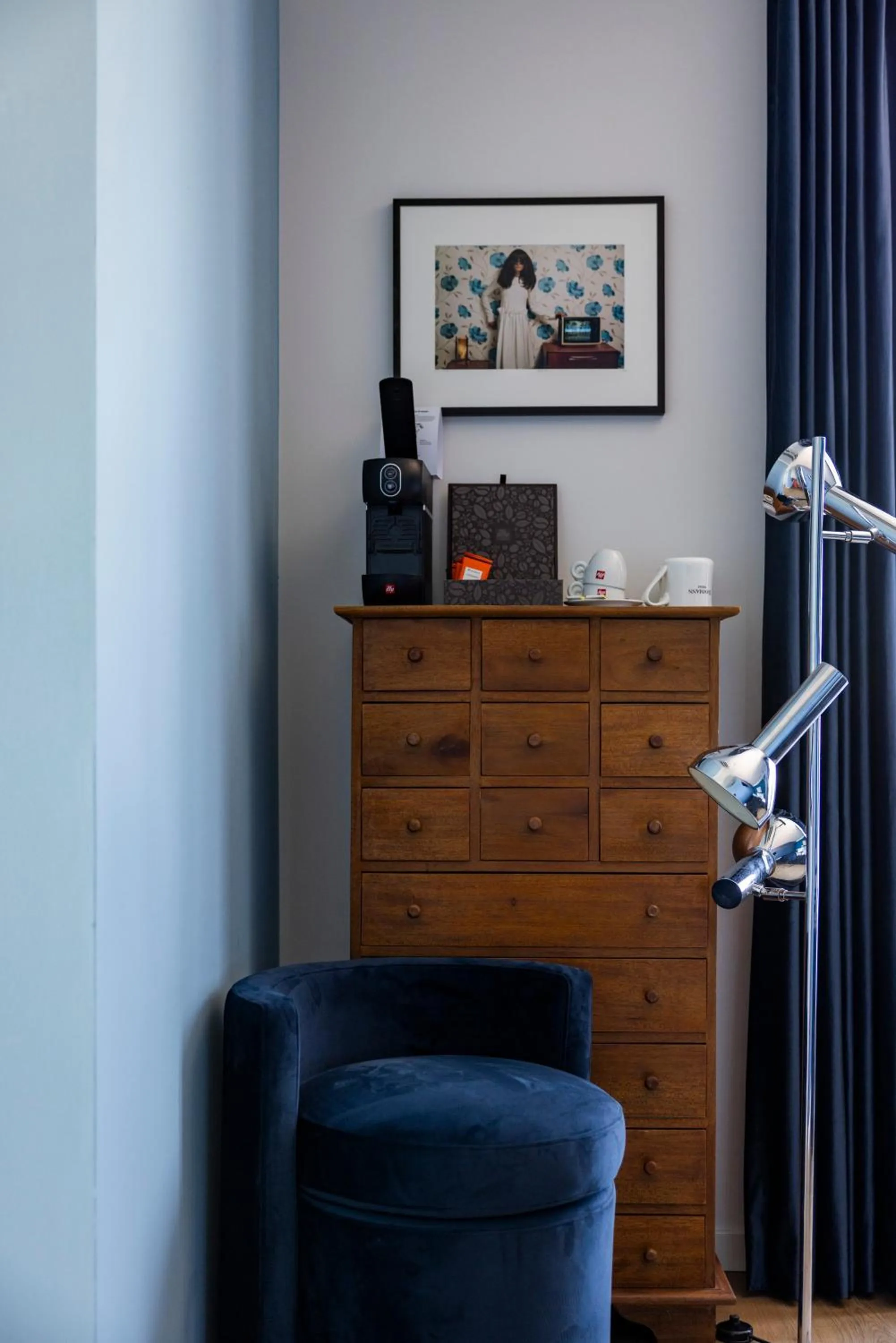 Seating area in Vesper Hotel