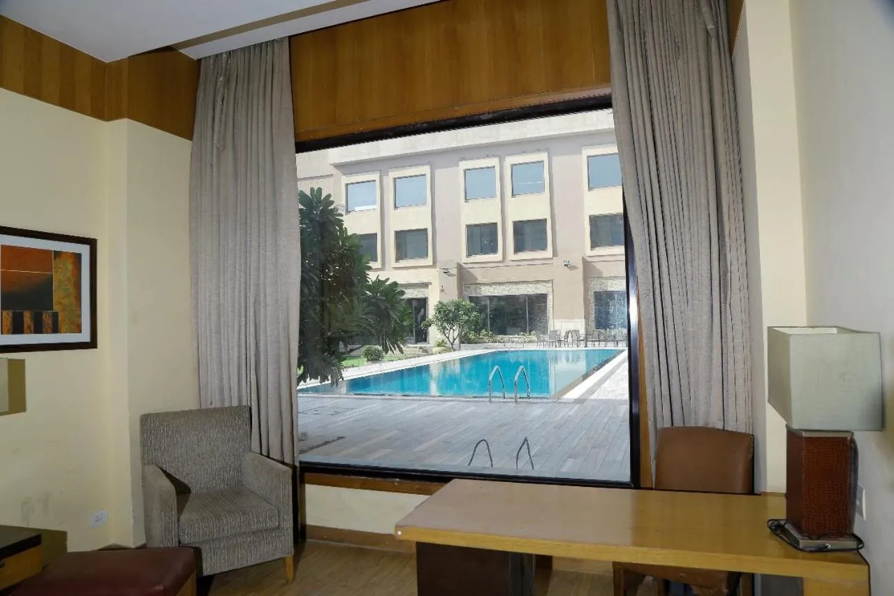 Pool view in Tivoli Garden Resort